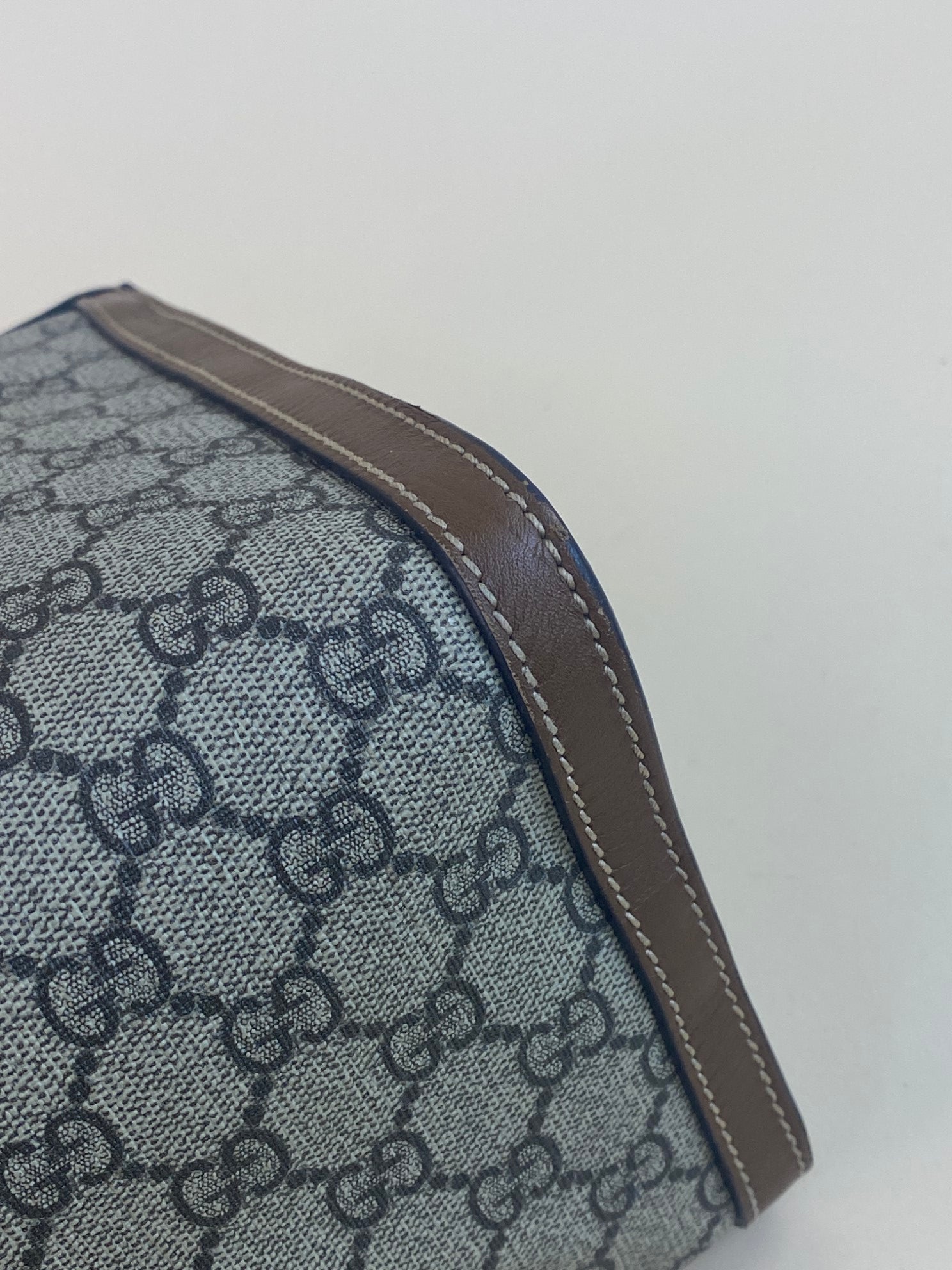 Gucci Bicolor GG Supreme medium padlock tote bag