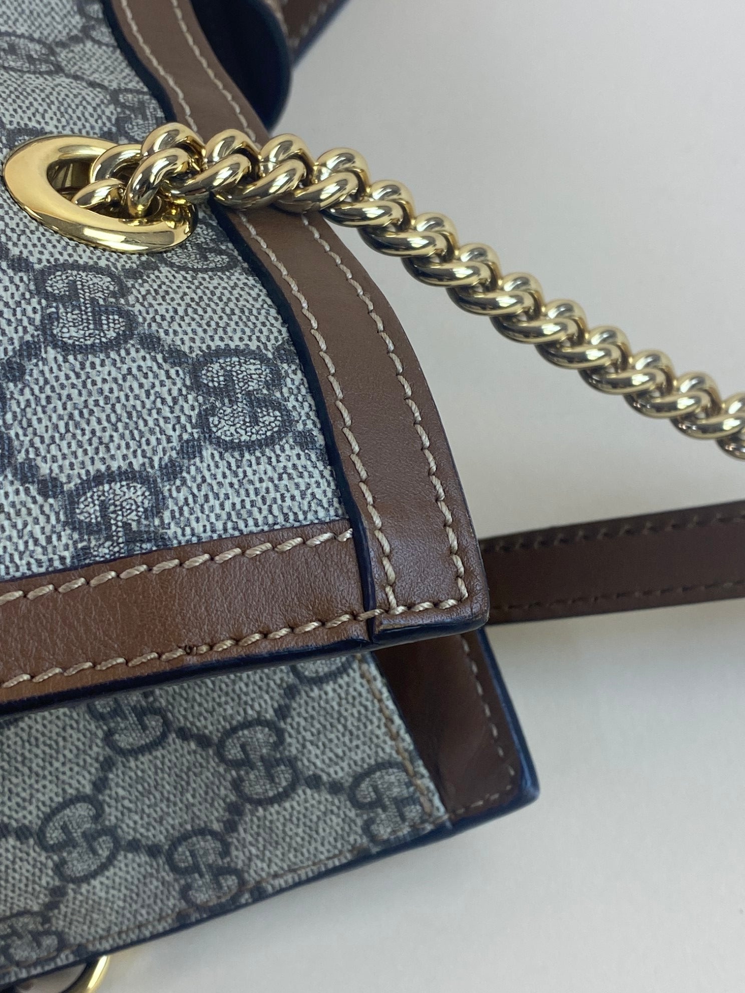 Gucci Bicolor GG Supreme medium padlock tote bag