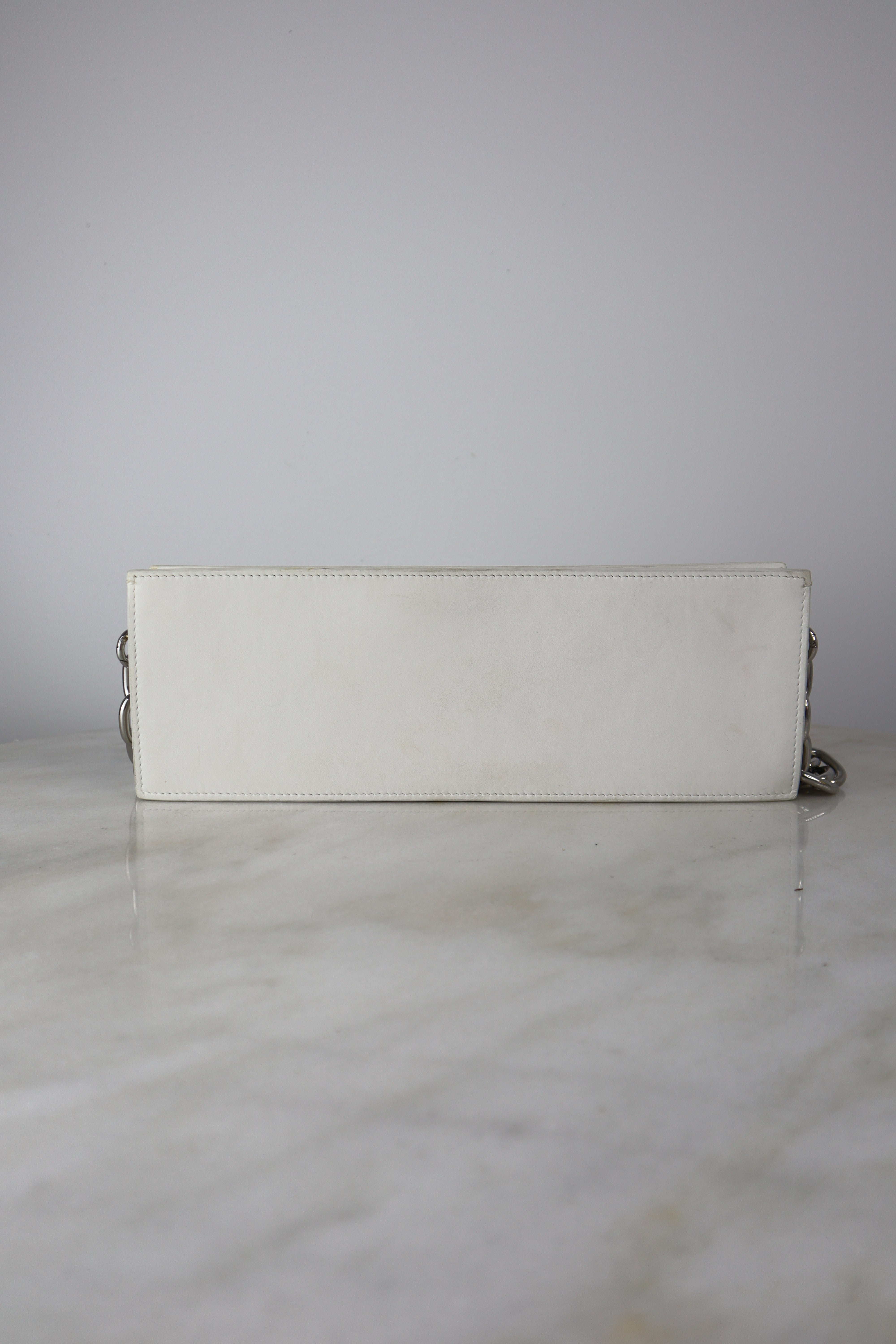 Jacquemus White Le Ciuciu Chain Shoulder Bag-handbag-Jacquemus-The Closet Egypt