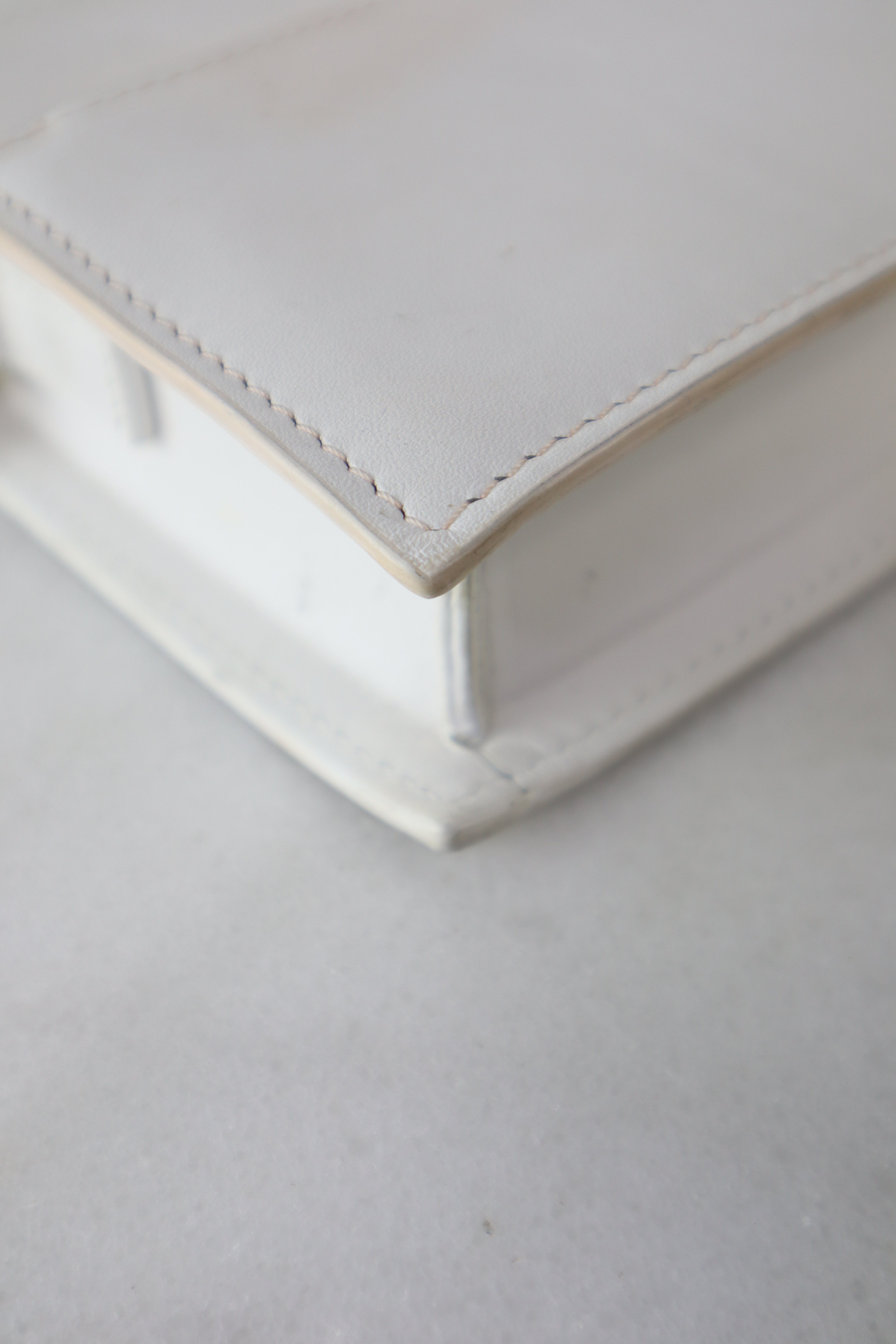 Jacquemus White Le Ciuciu Chain Shoulder Bag-handbag-Jacquemus-The Closet Egypt