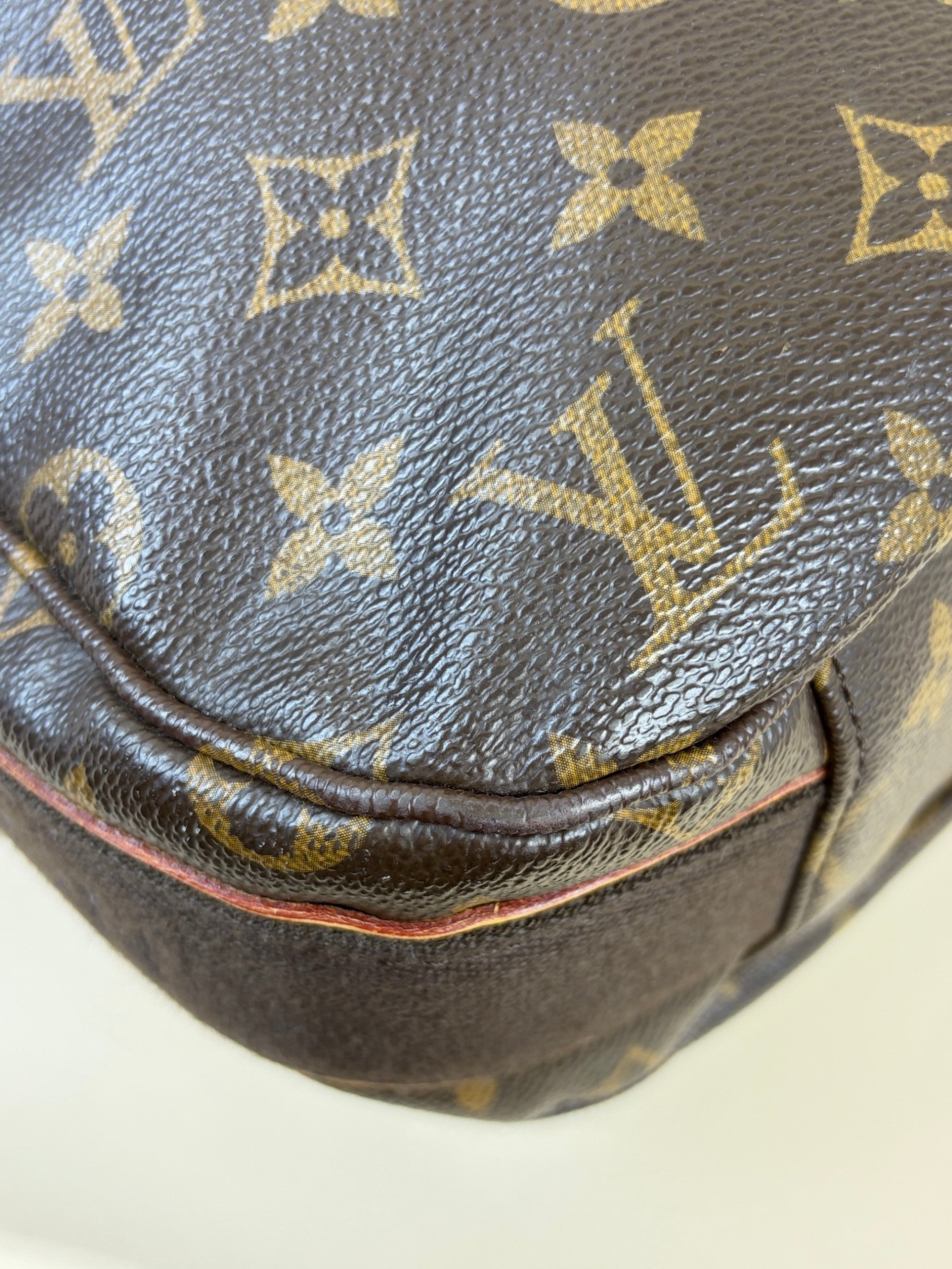 Louis Vuitton beaubourg mm monogram messenger bag