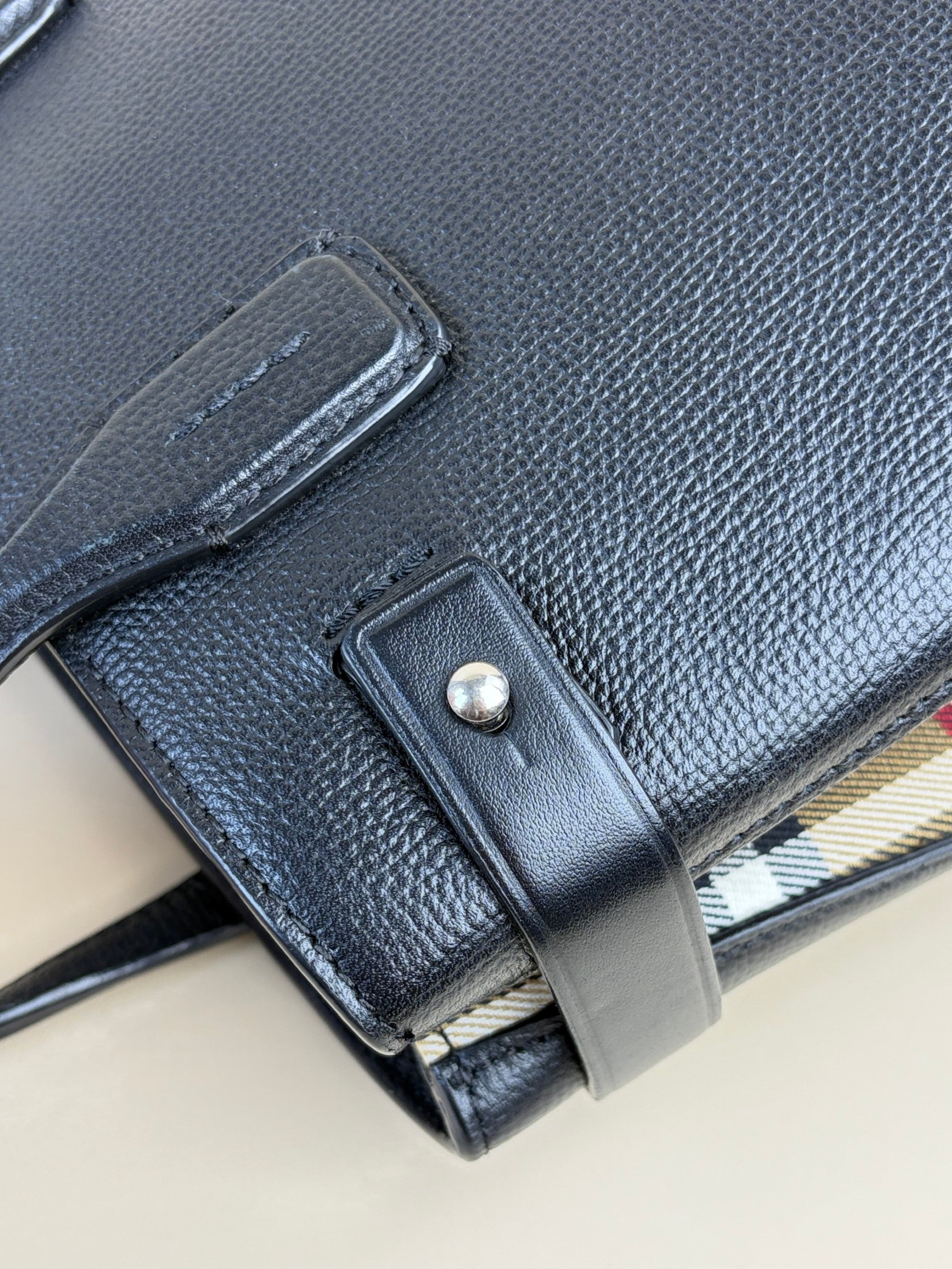 Burberry banner black small leather with House check