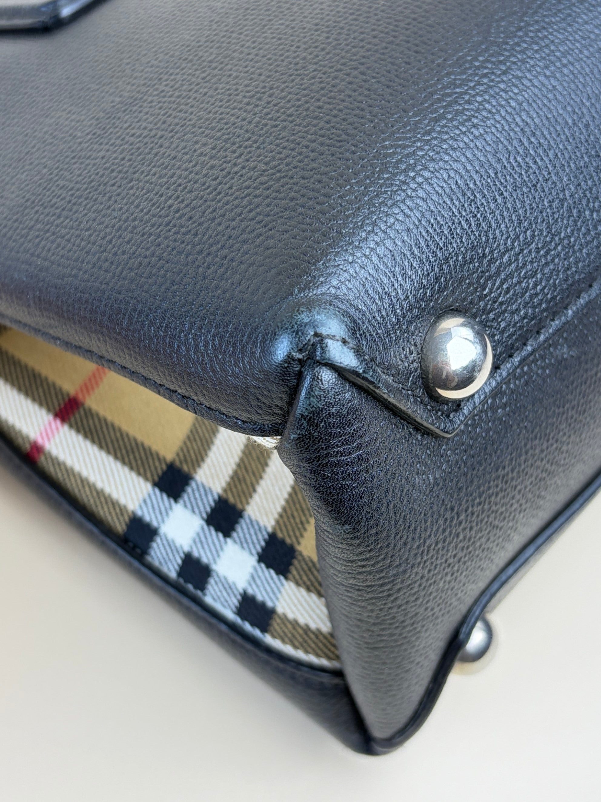 Burberry banner black small leather with House check