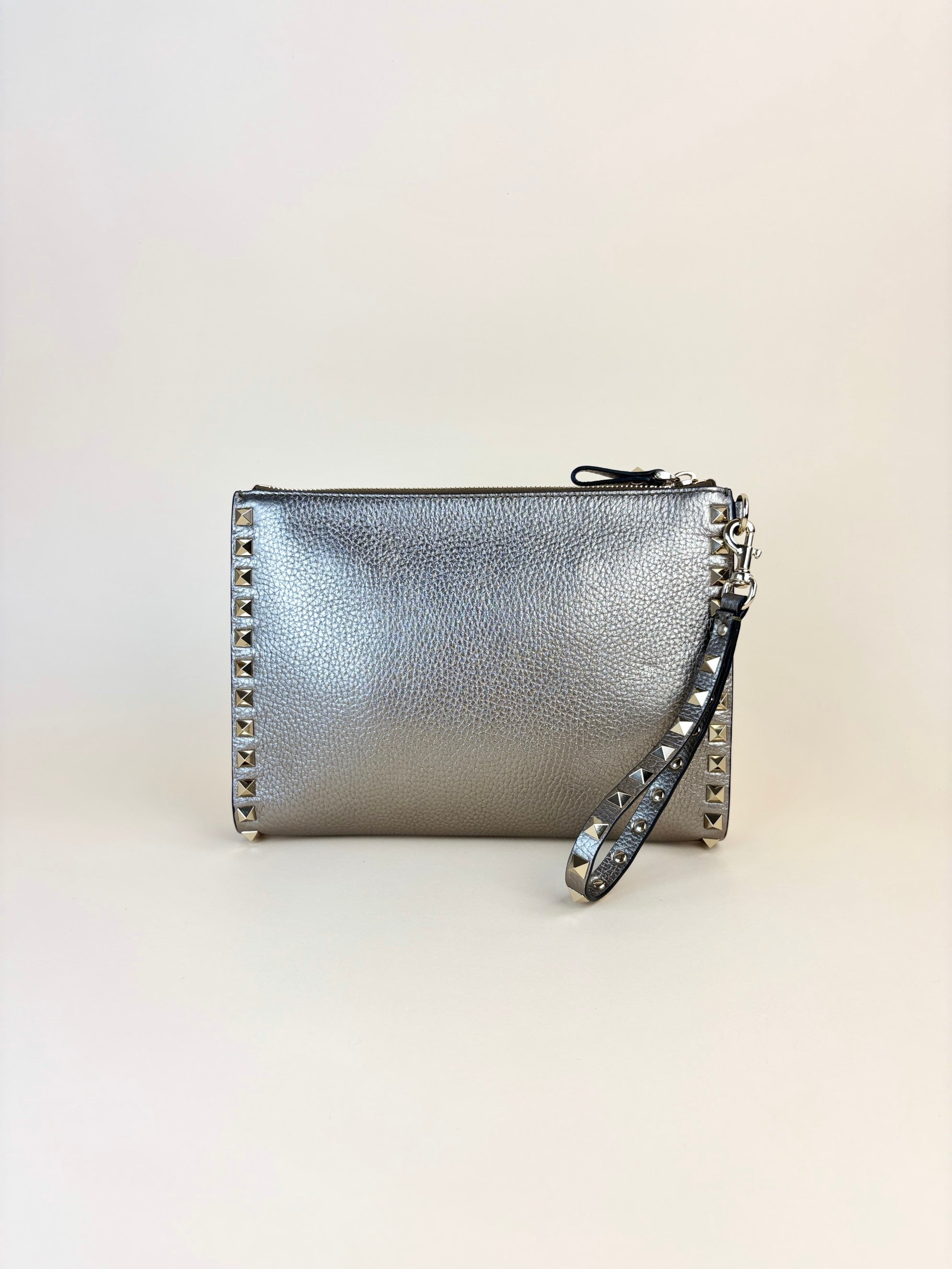 Valentino metallic pebbled calfskin medium Rock stud Clutch