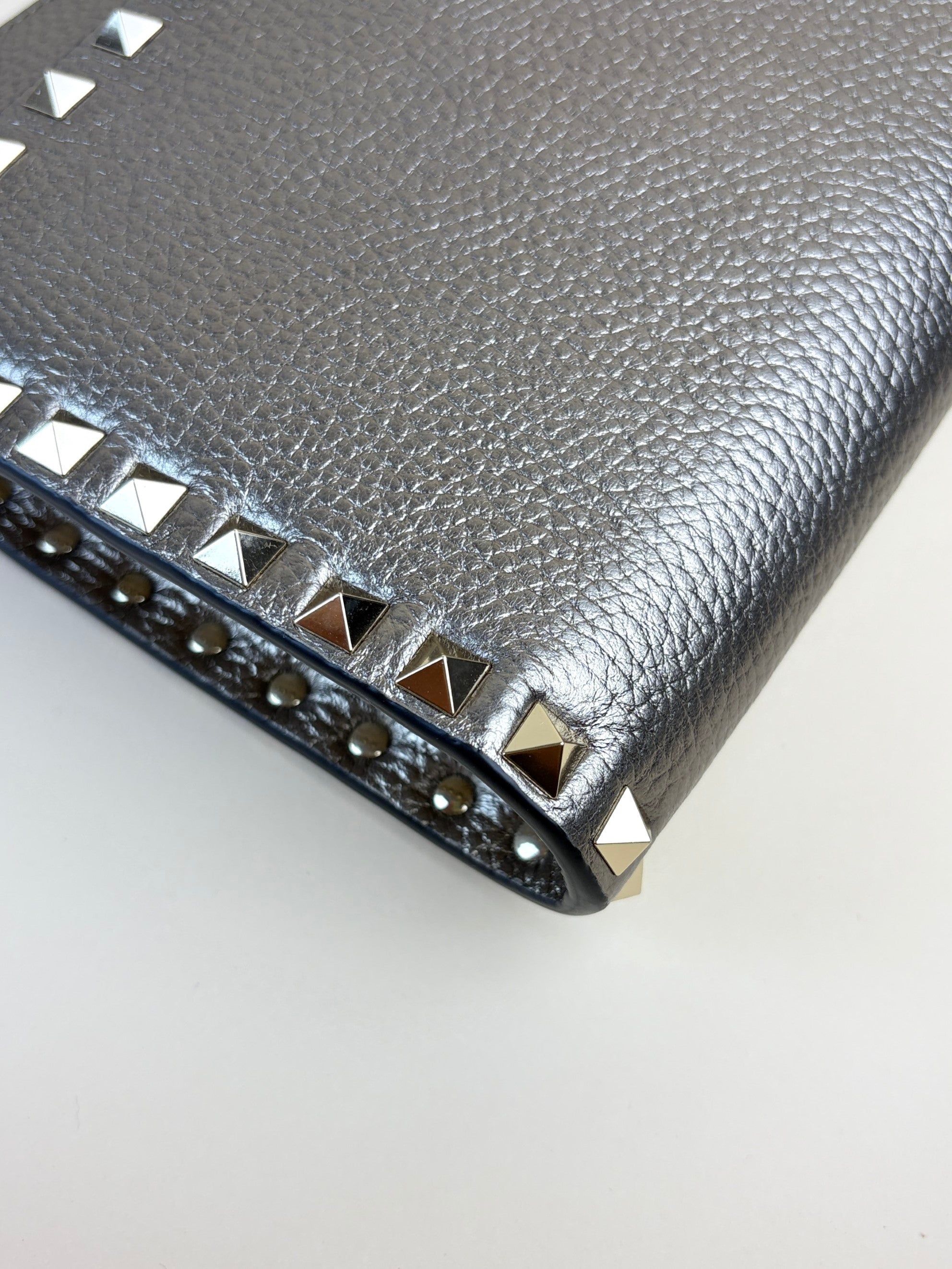 Valentino metallic pebbled calfskin medium Rock stud Clutch