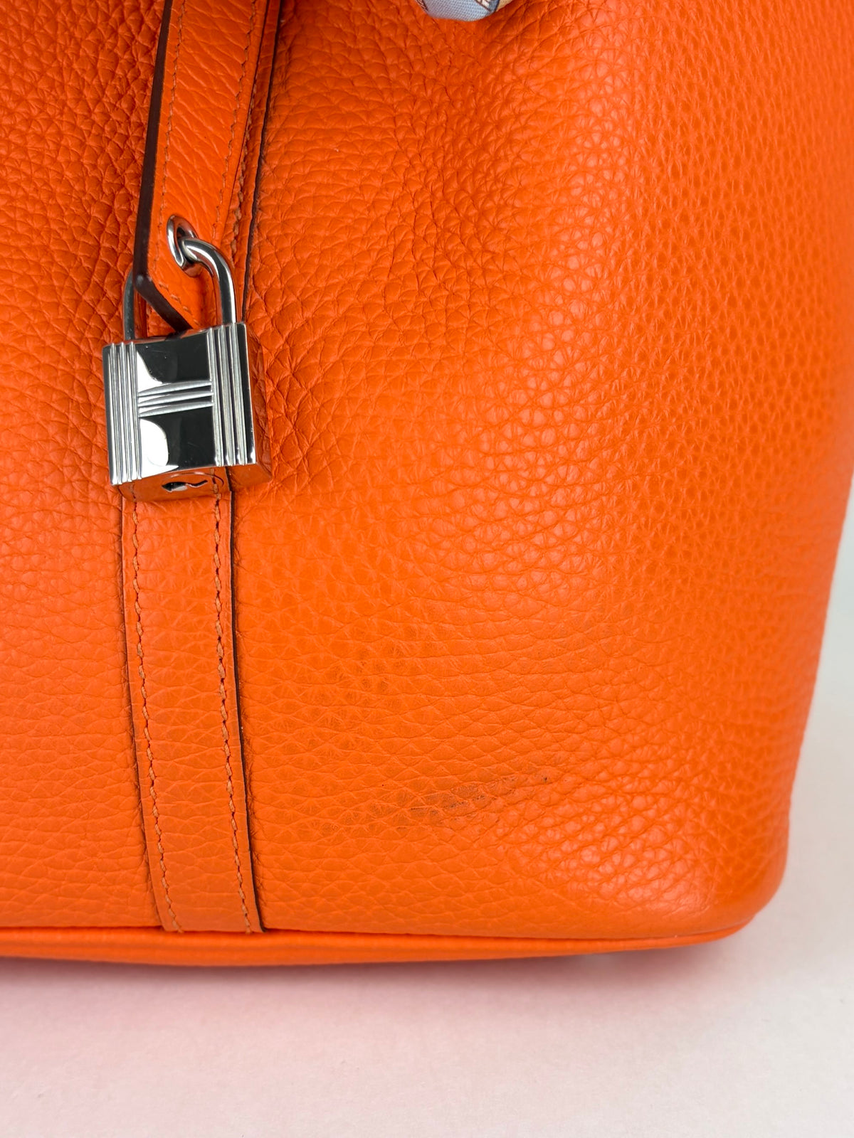 Hermes Orange minimum Picot in Lock 22 taurillon Clemence bag