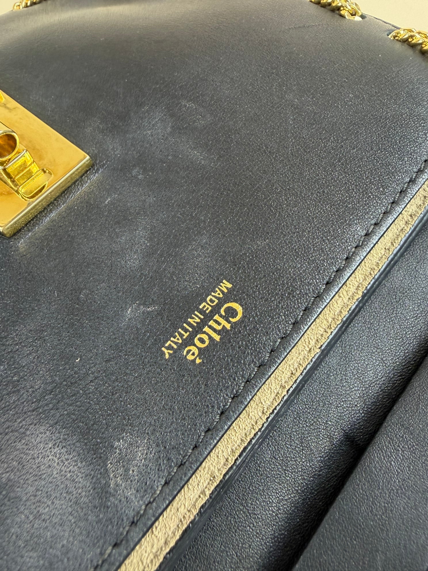 Chloe drew medium chain around