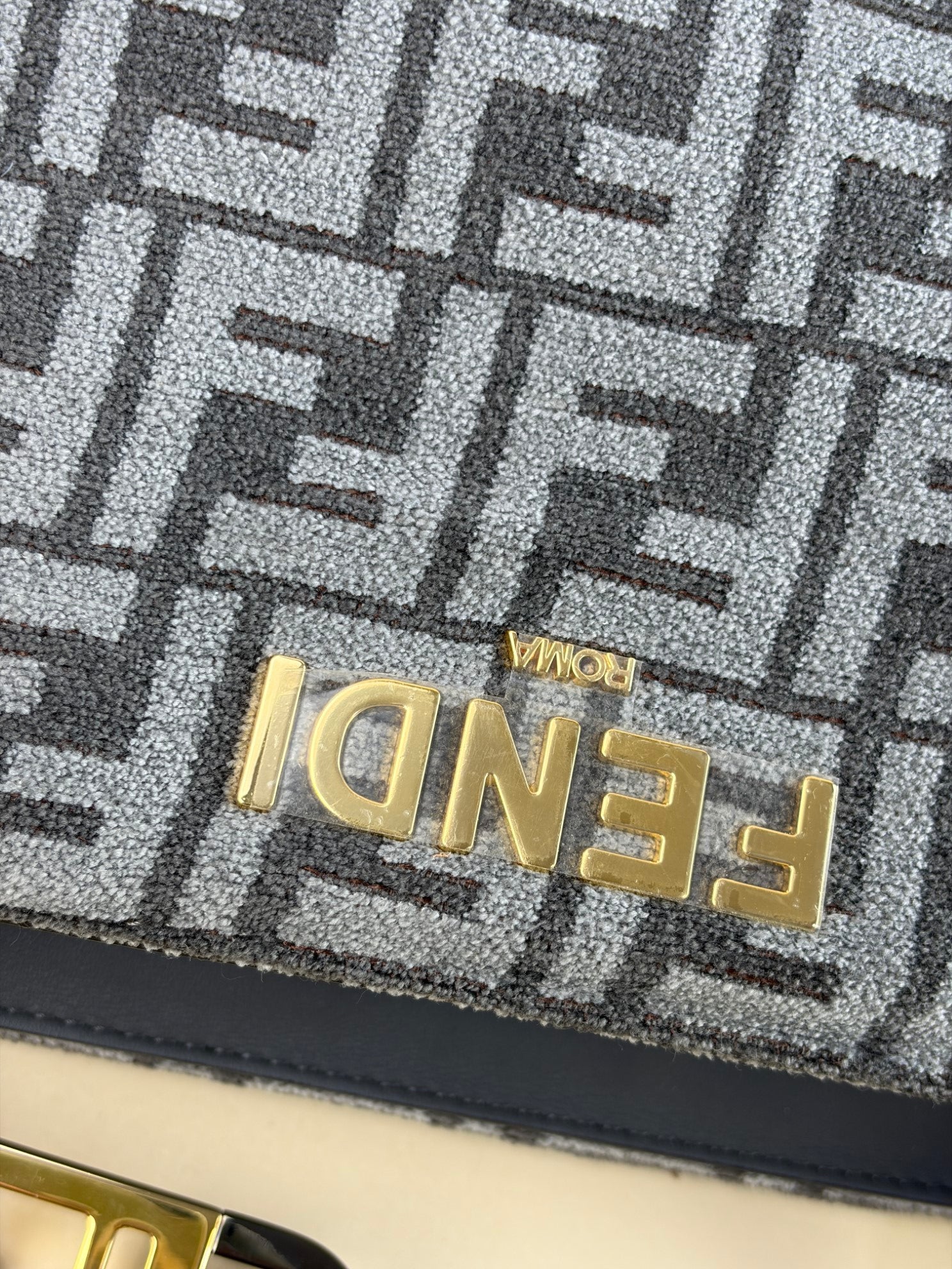 Fendi Dark Grey Chenille Vitello Seta Plexiglass FF-Fendi O,Clock Zipper Shoulder Bag