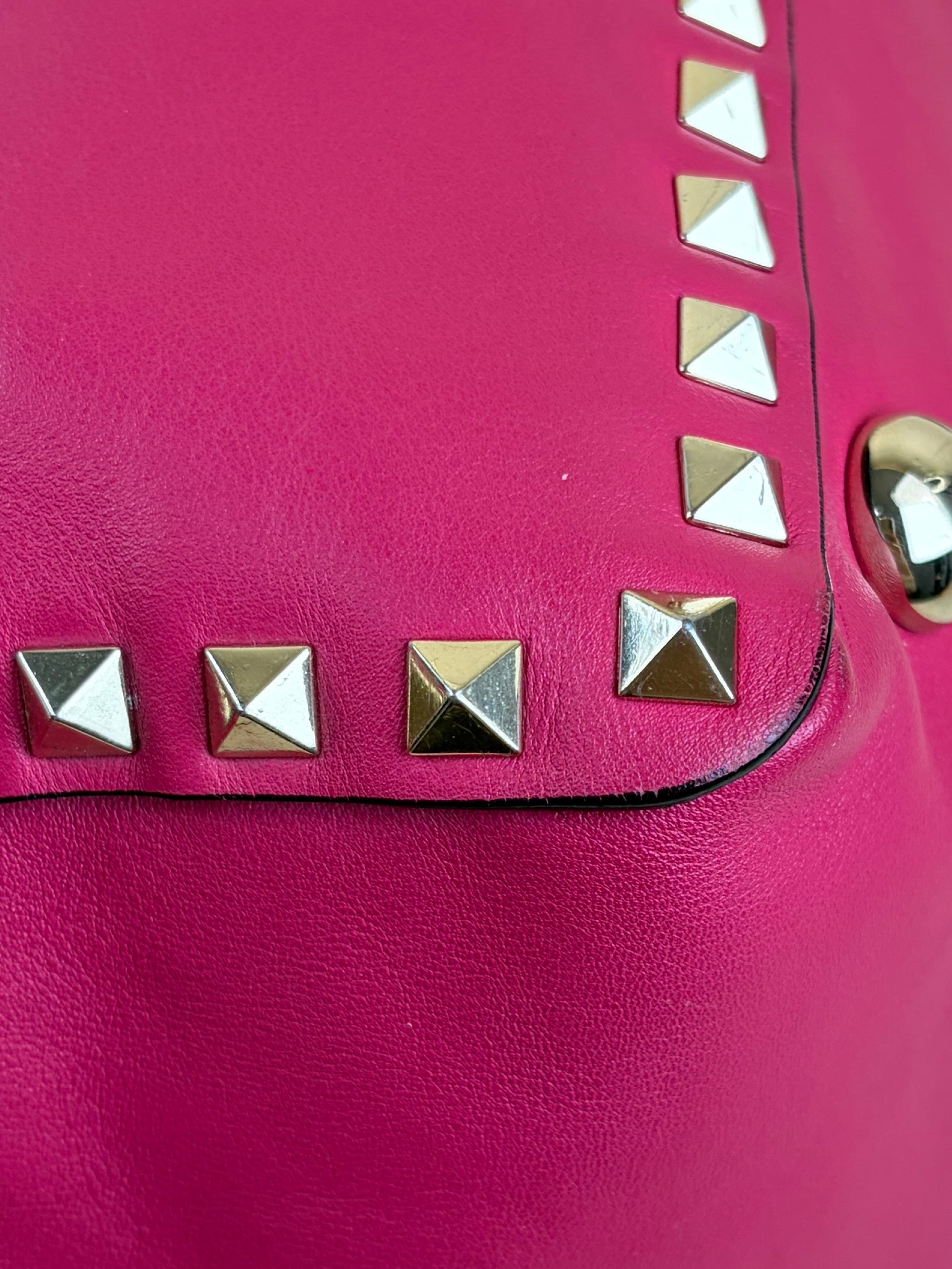 Valentino hot pink rock stud medium