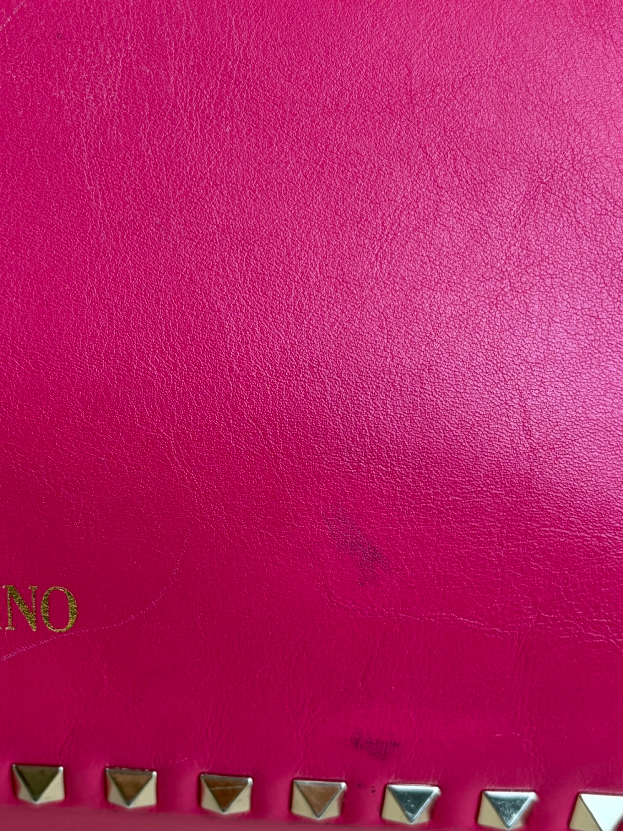 Valentino hot pink rock stud medium