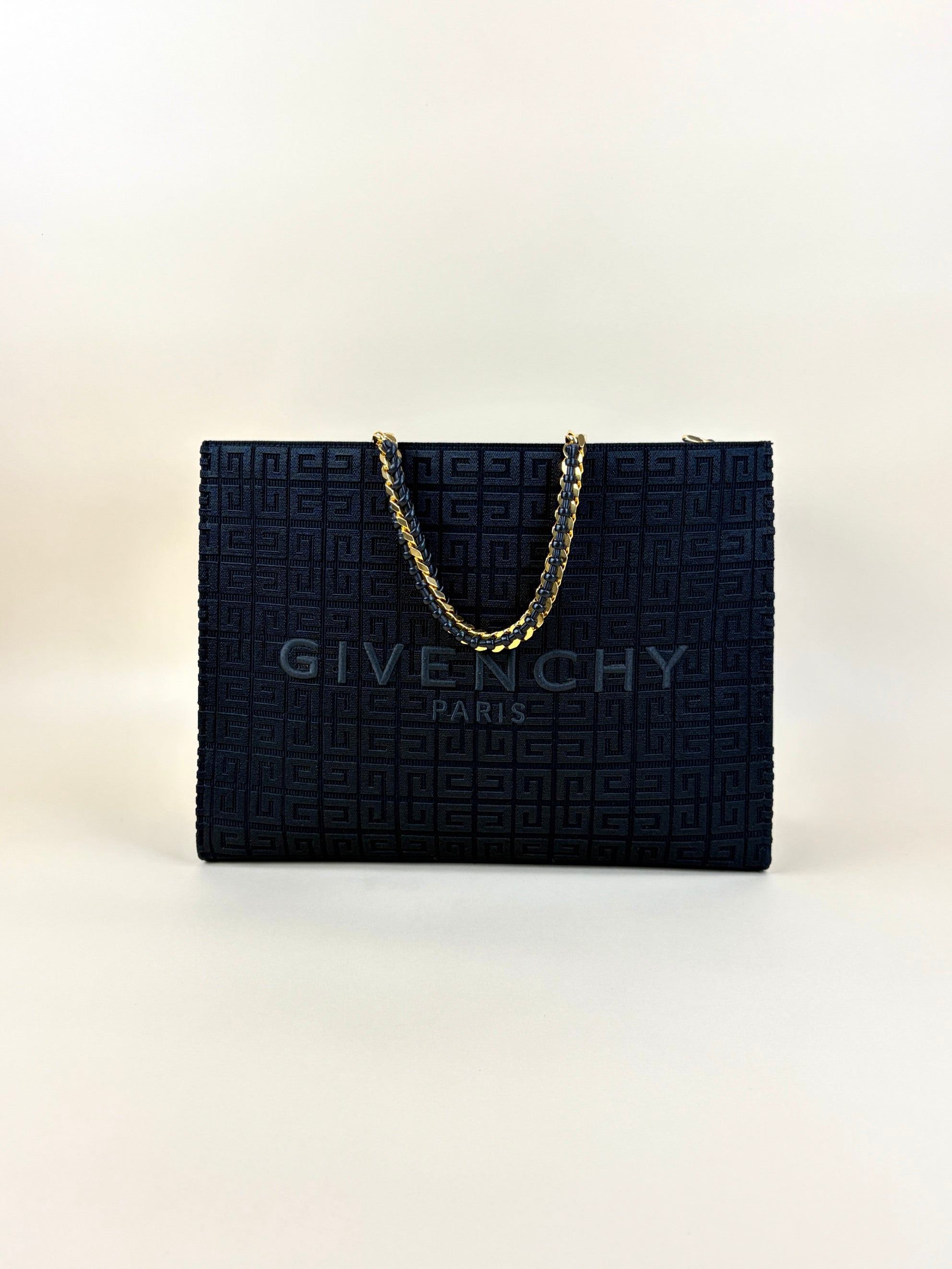 Givenchy black 4G embroidery with chain medium G-tote