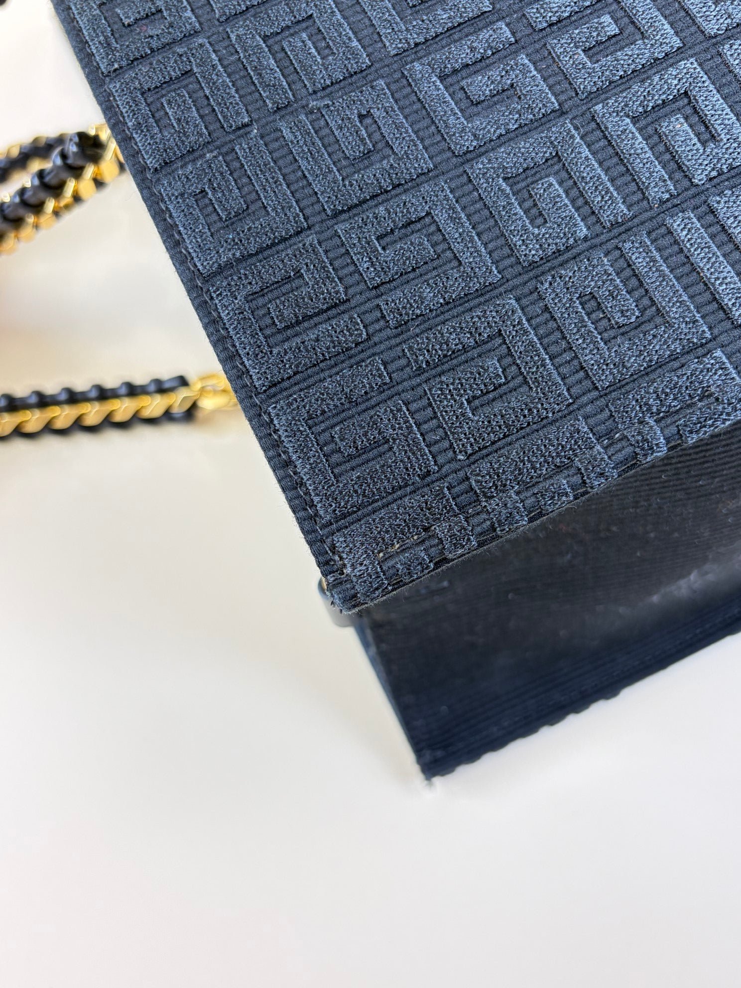 Givenchy black 4G embroidery with chain medium G-tote
