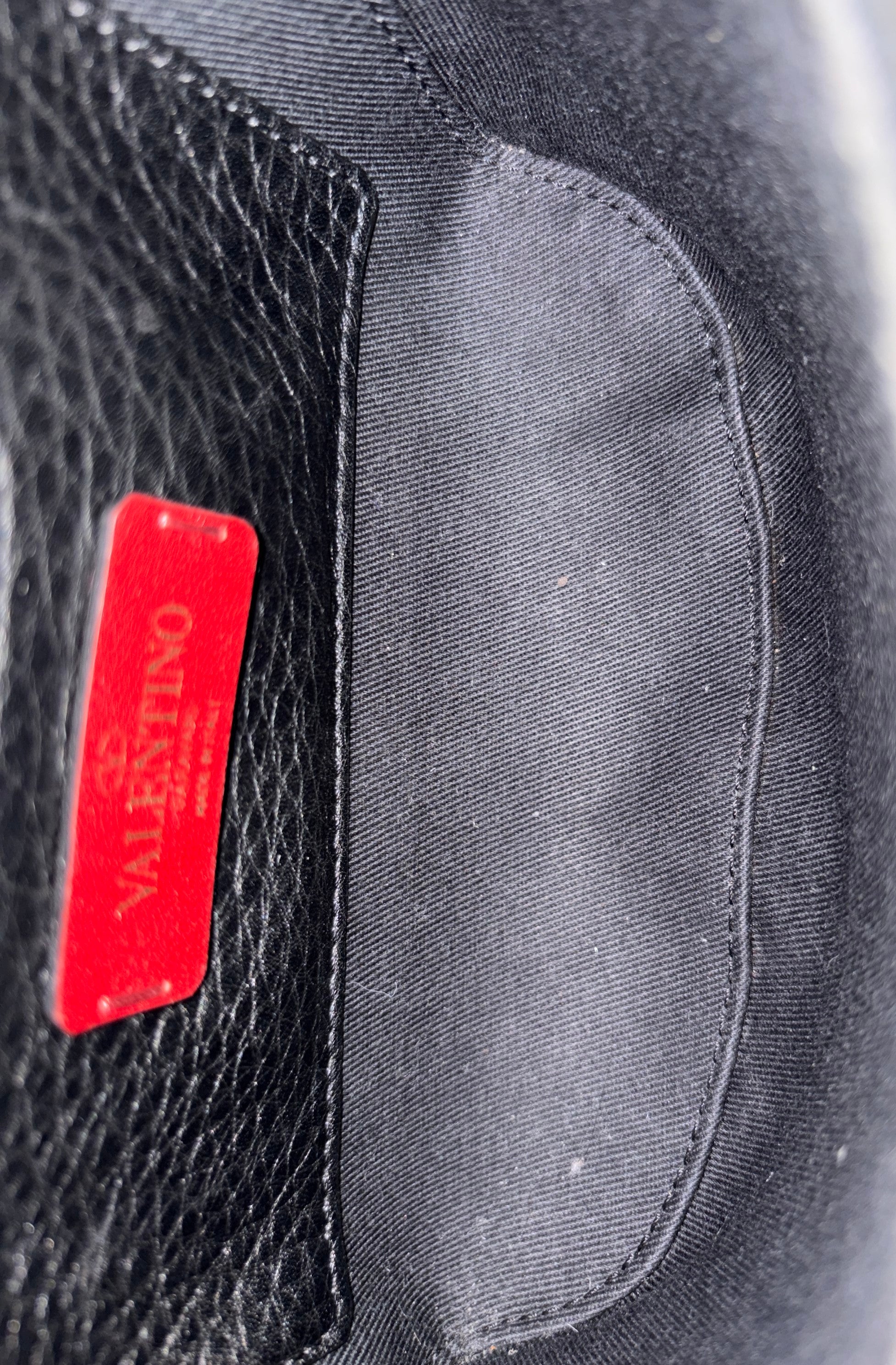 Valentino gravani black grainy calfskin Rockstud Belt Bag