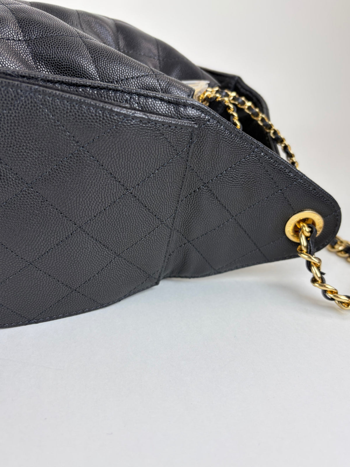 Chanel black caviar leather Chanel 25 small hand bag