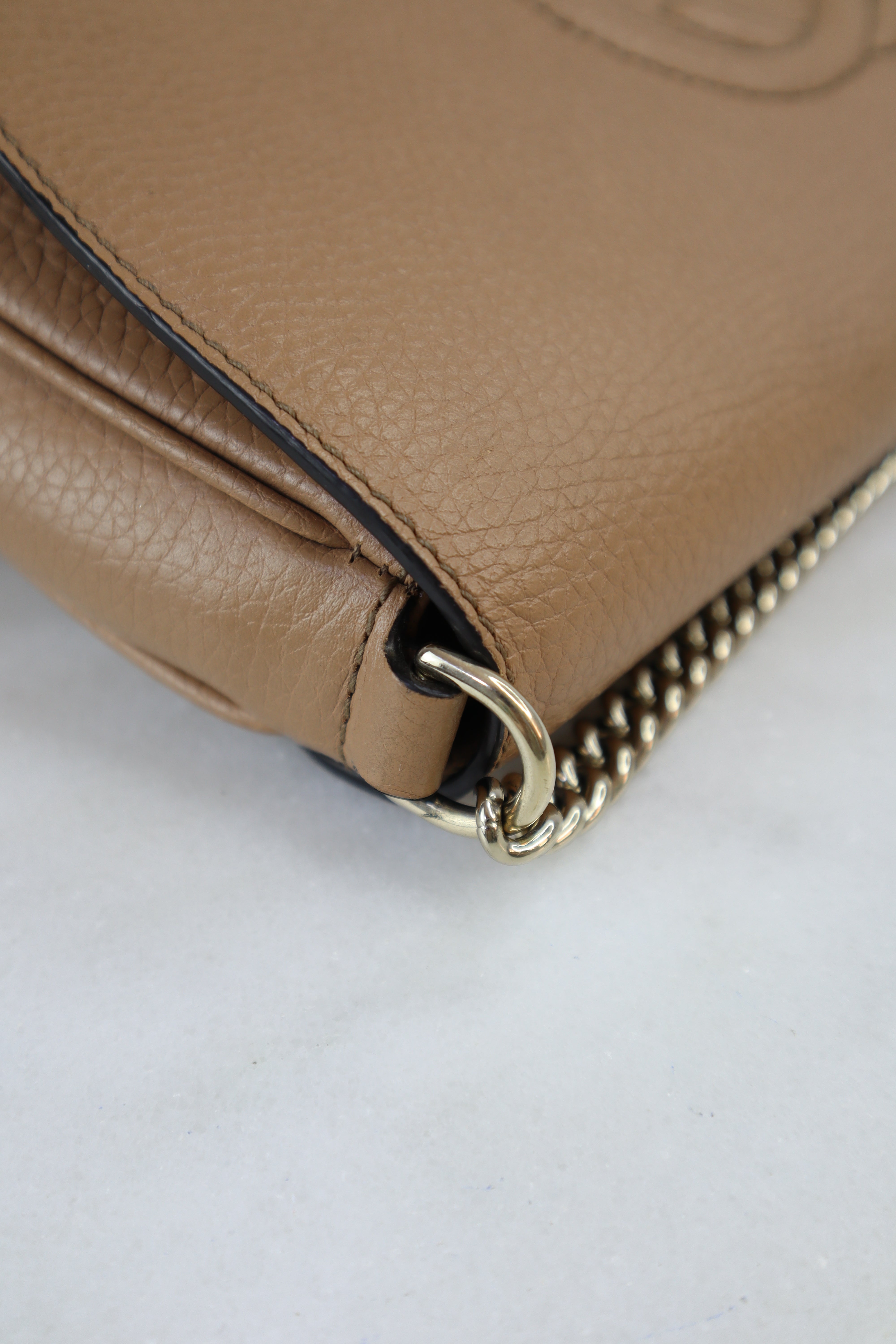 Gucci Nude Beige Flap Soho Crossbody Bag W/ Chain