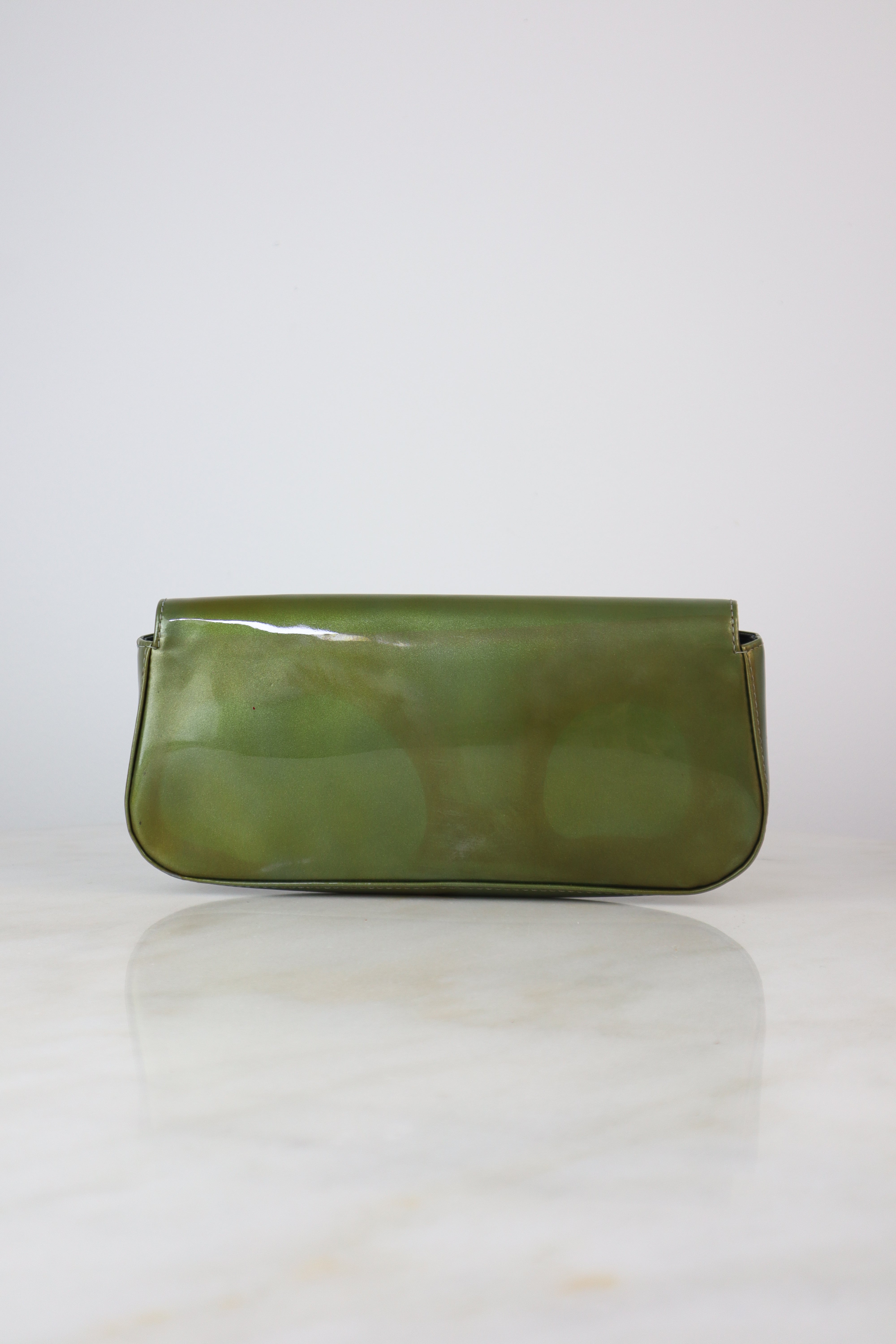 Louis Vuitton Olive Vernis Sobe Clutch