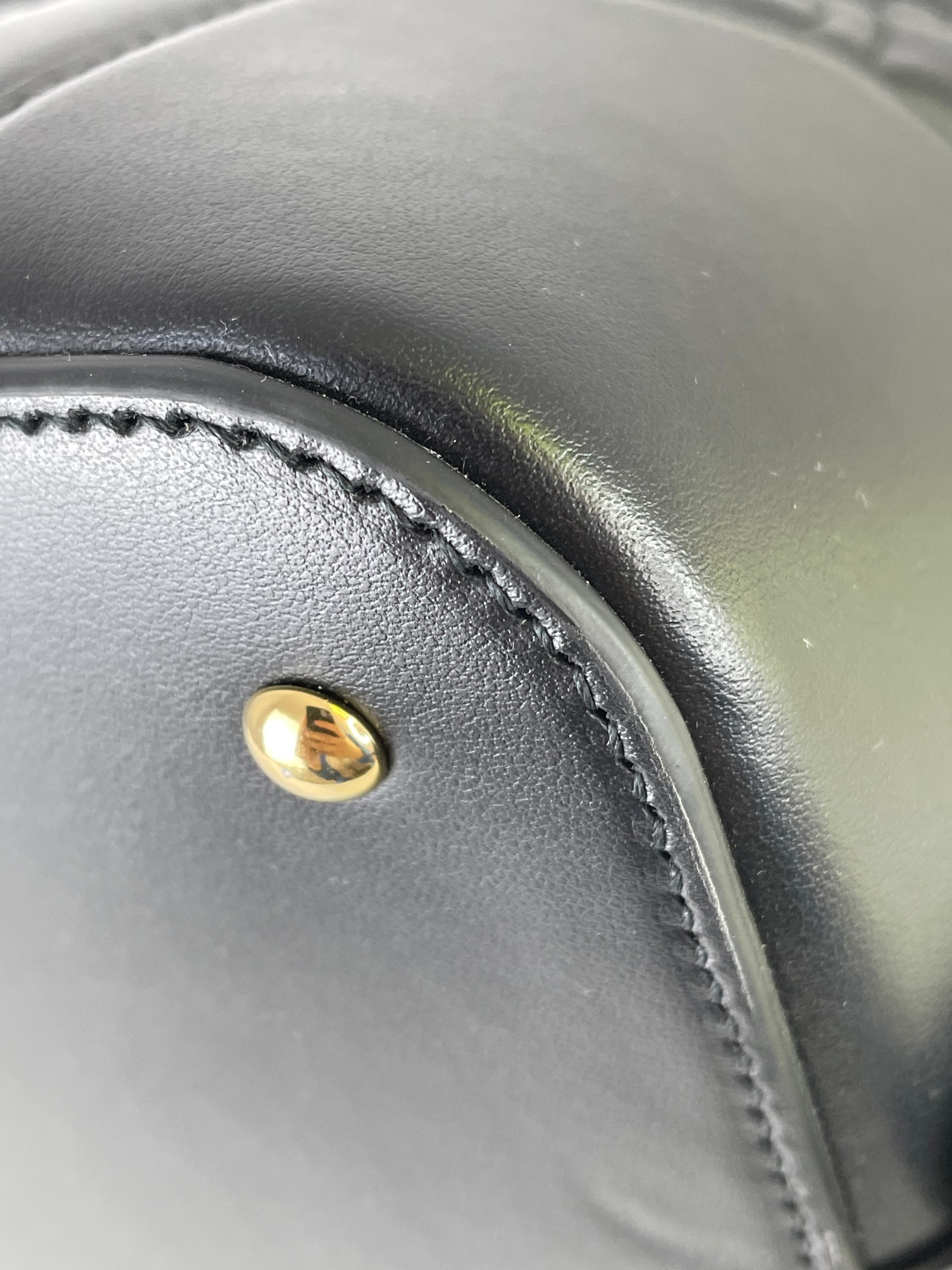 Gucci Black GG Matelasse Tote Bag