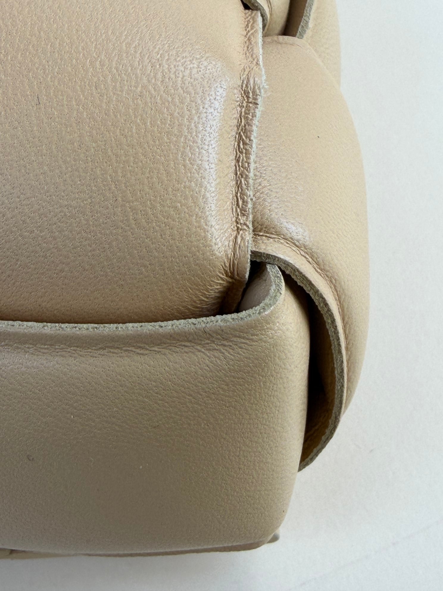 Bottega Veneta maxi intrico padded chain cassette beige