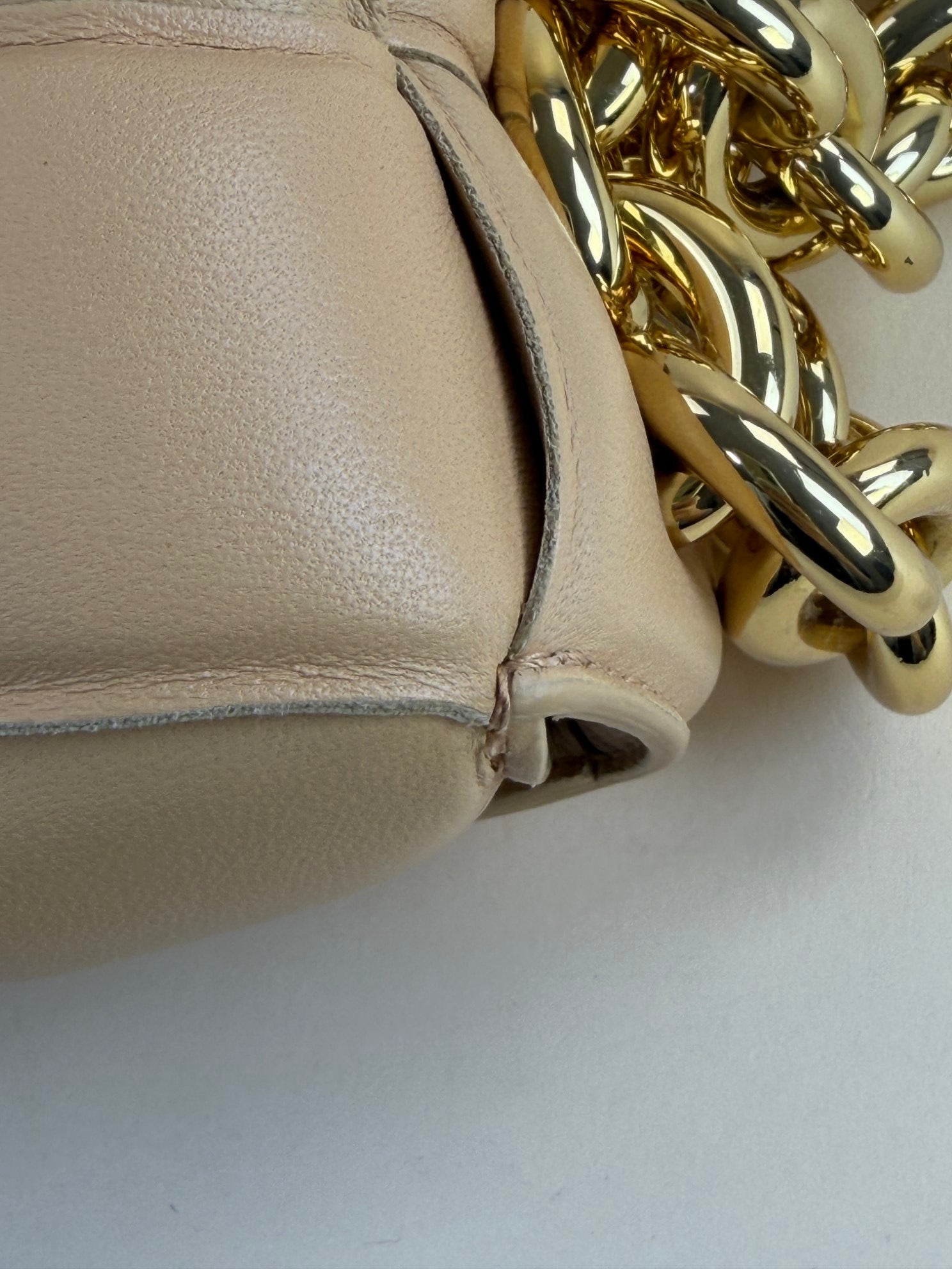 Bottega Veneta maxi intrico padded chain cassette beige