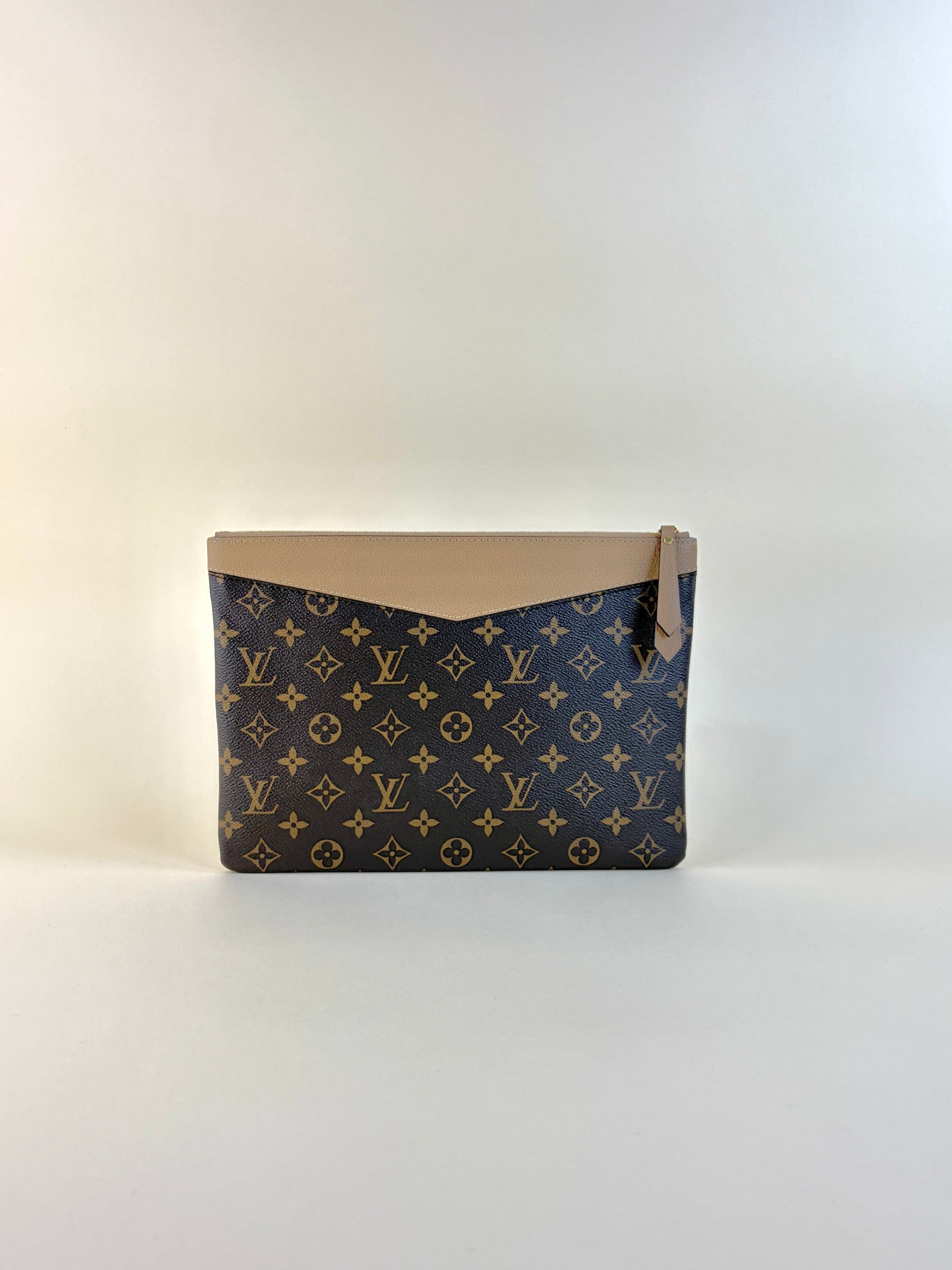 Louis Vuitton Beige Monogram Daily Pouch