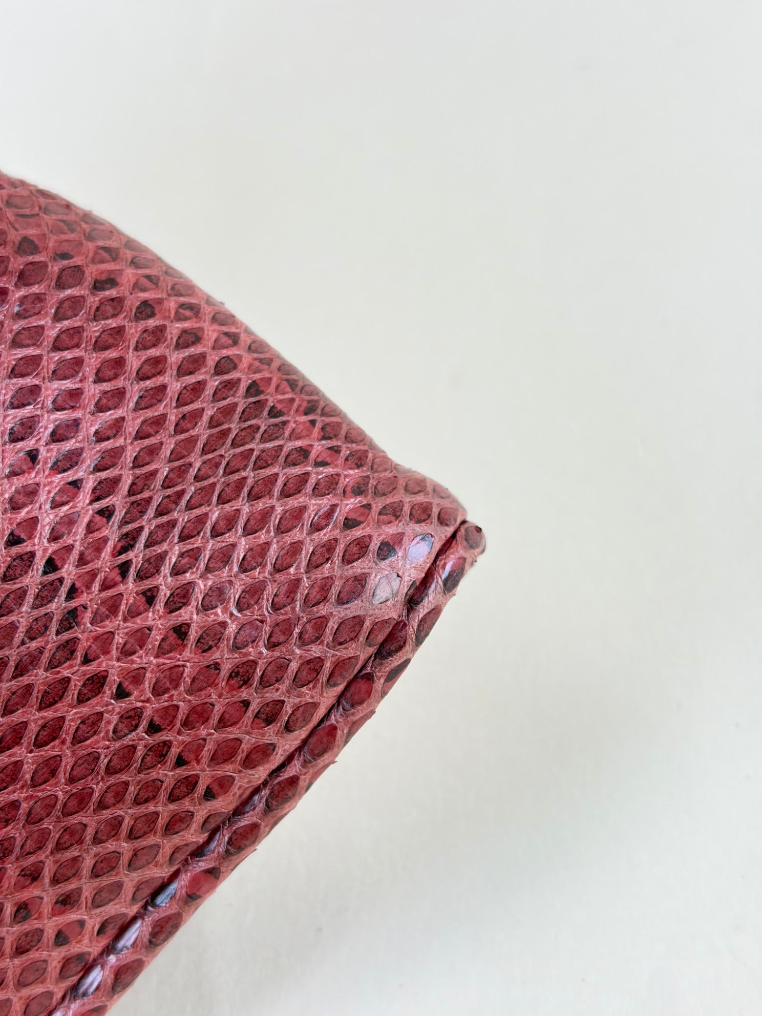 Gucci hysteria guttered red snakeskin vintage flap pouch