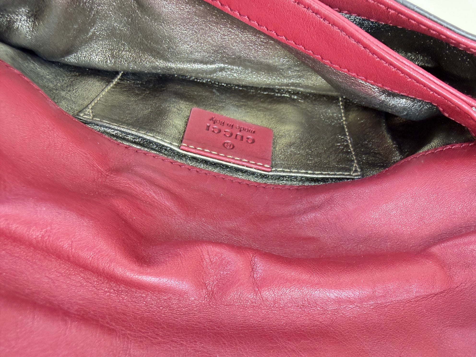 Gucci hysteria guttered red snakeskin vintage flap pouch