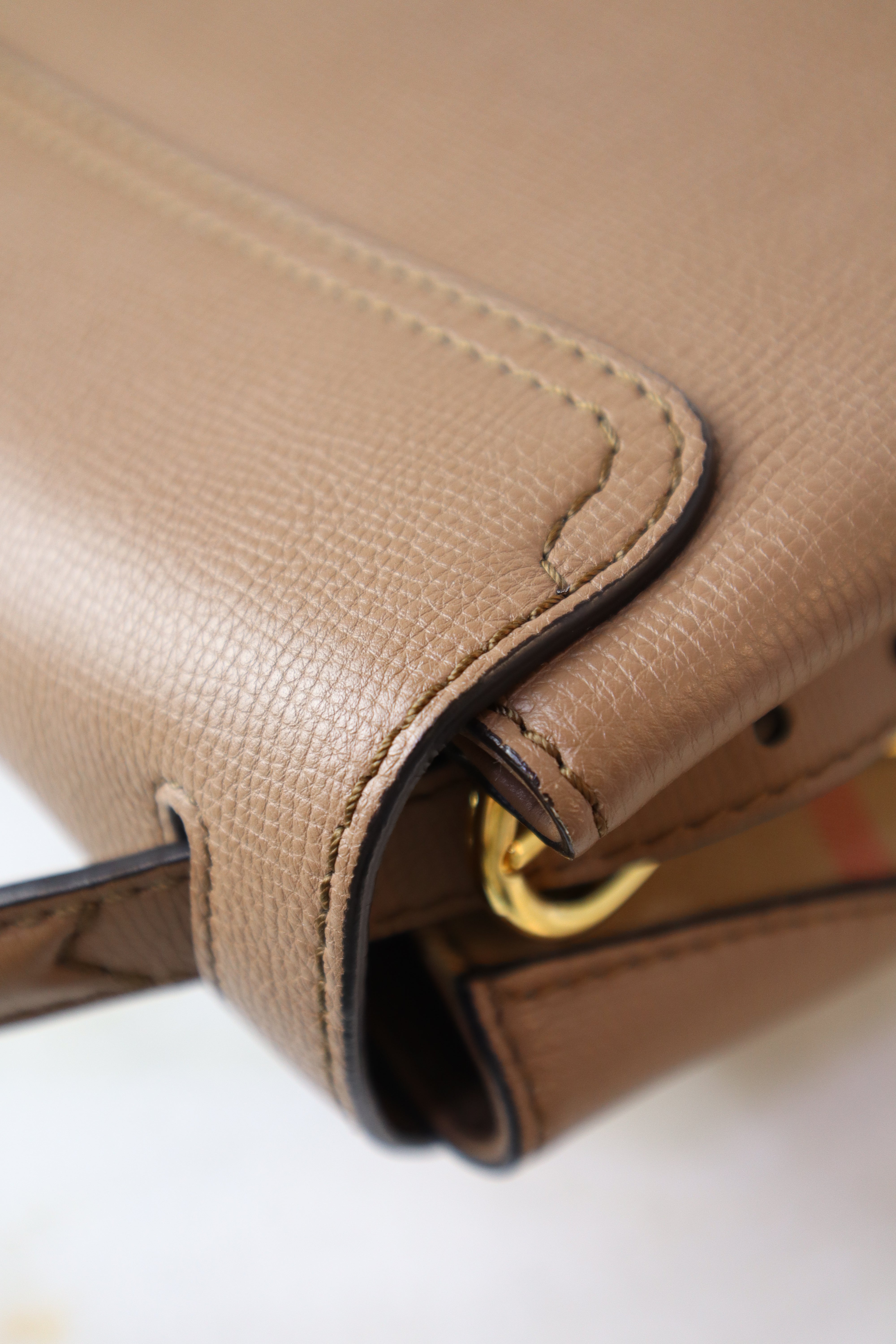 Burberry Beige Camberley Medium Sstchel Top Handle W/ Strap