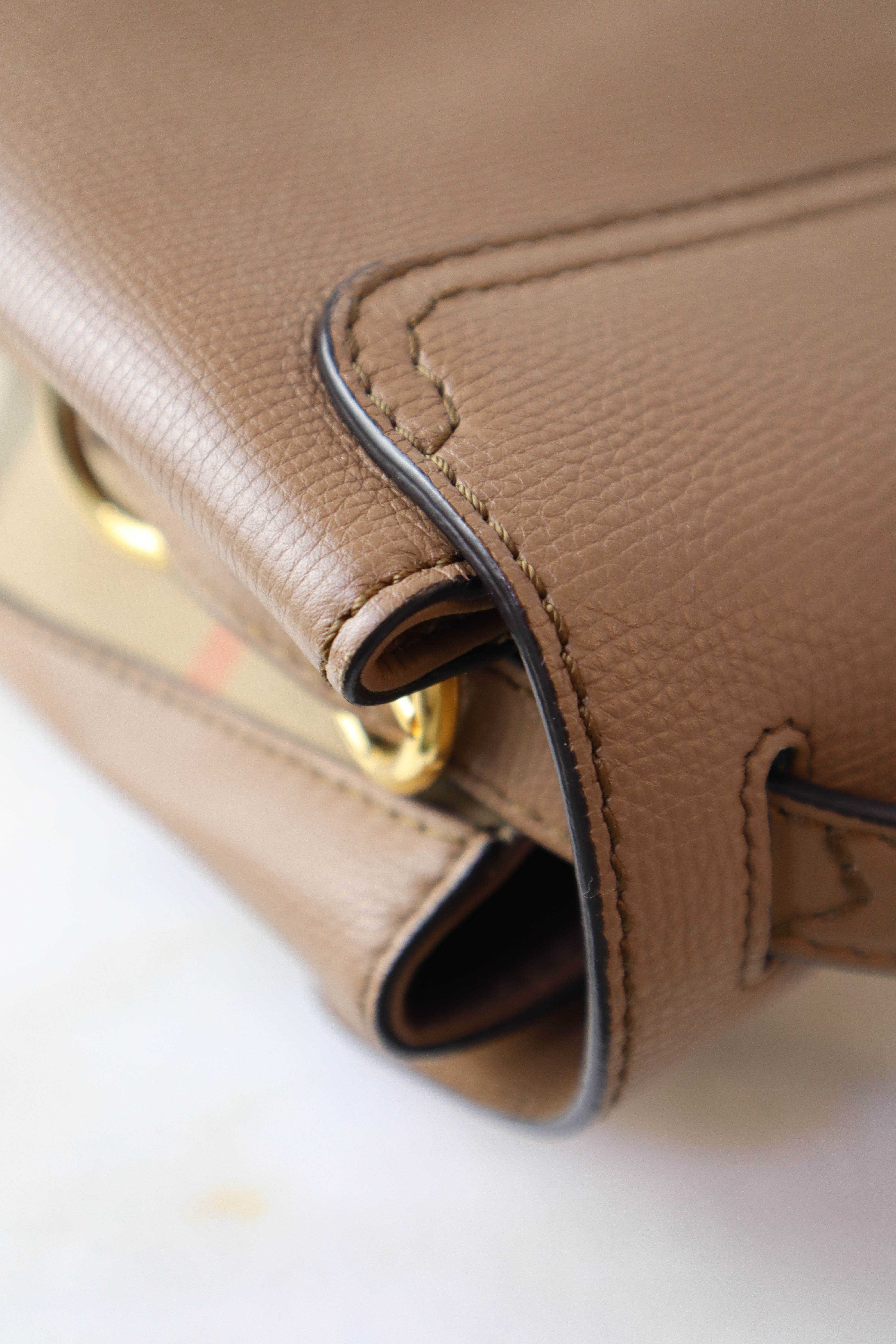 Burberry Beige Camberley Medium Sstchel Top Handle W/ Strap