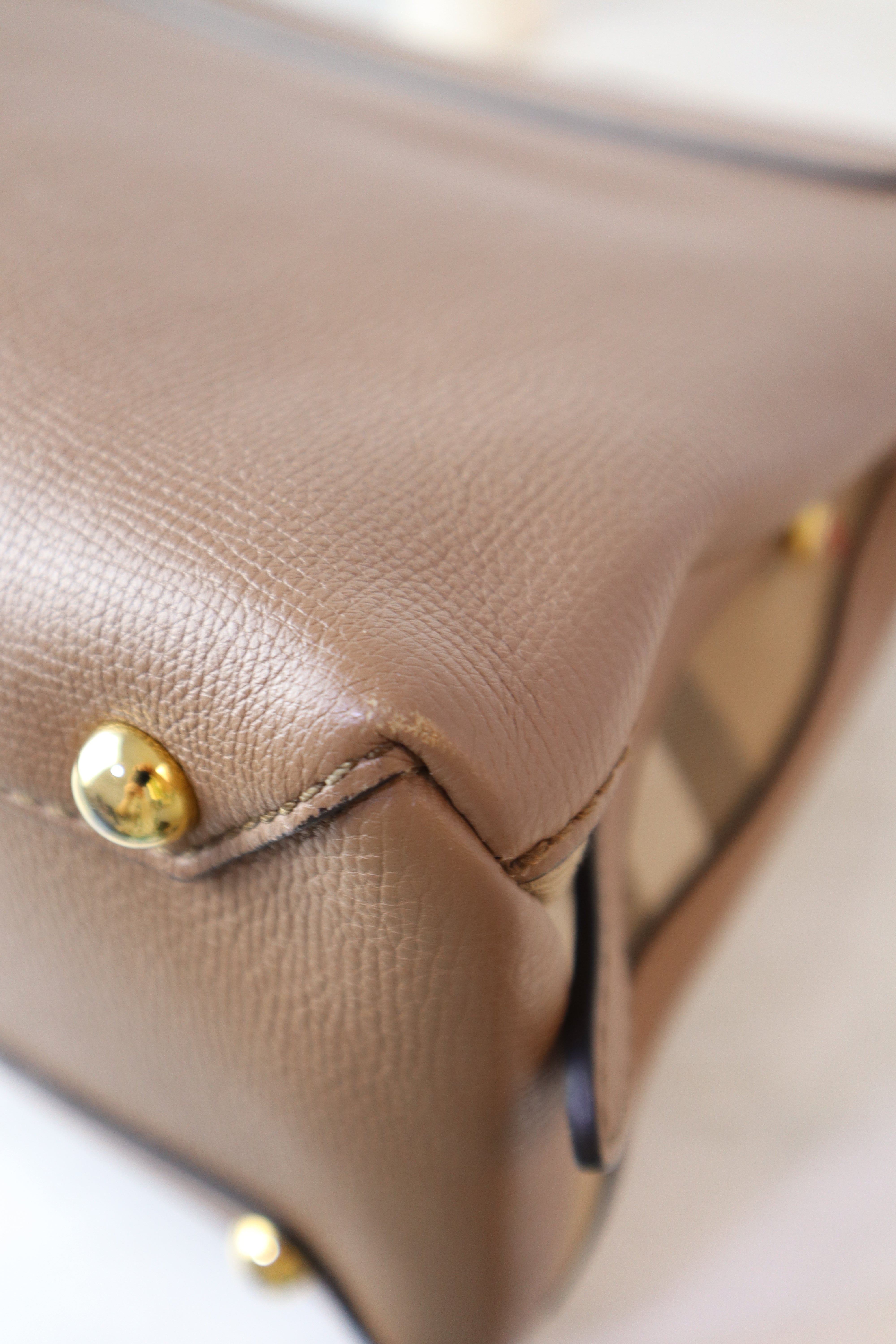 Burberry Beige Camberley Medium Sstchel Top Handle W/ Strap