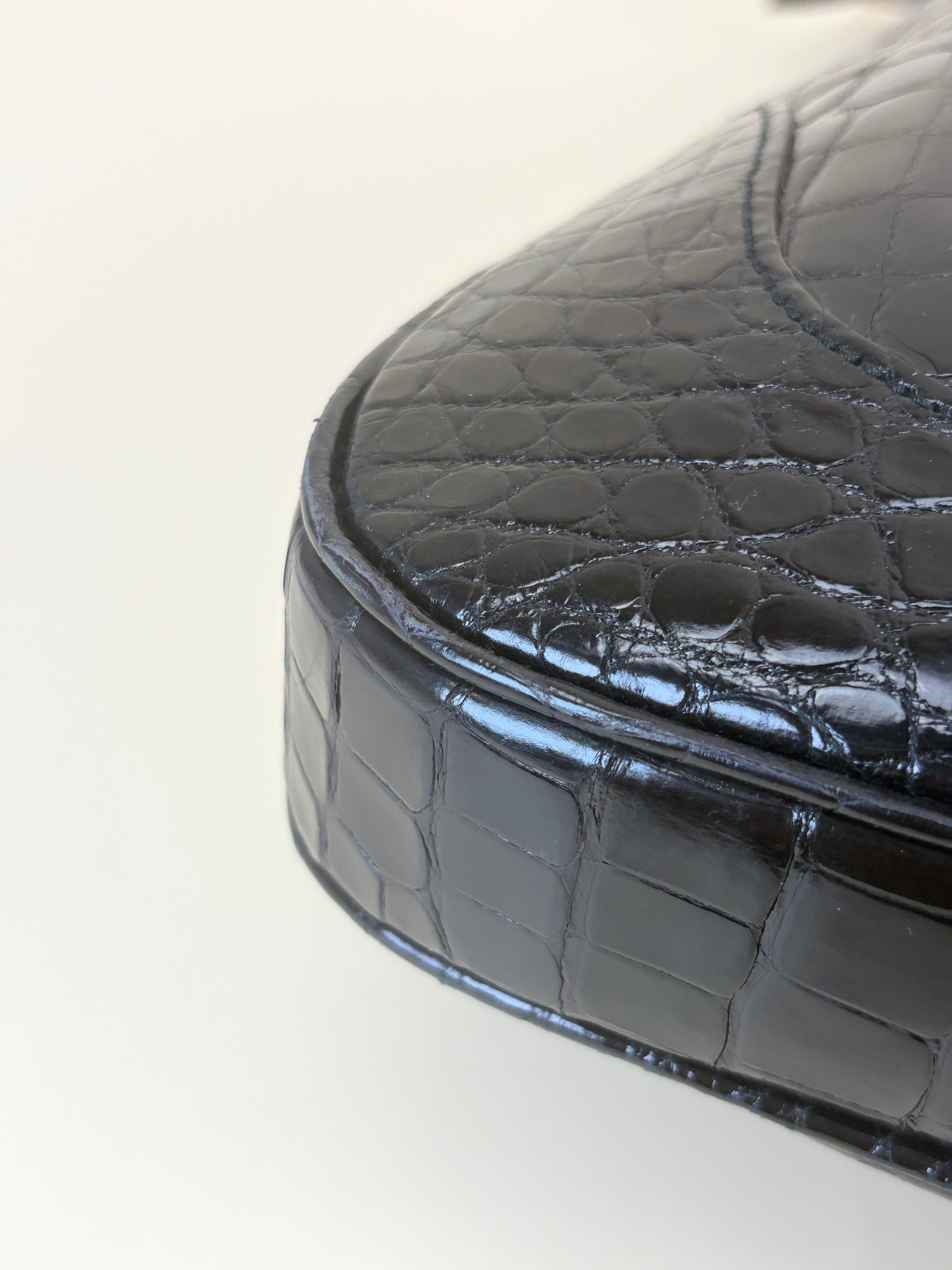 Gucci Jackie vintage with piston lock crocodile black vernis