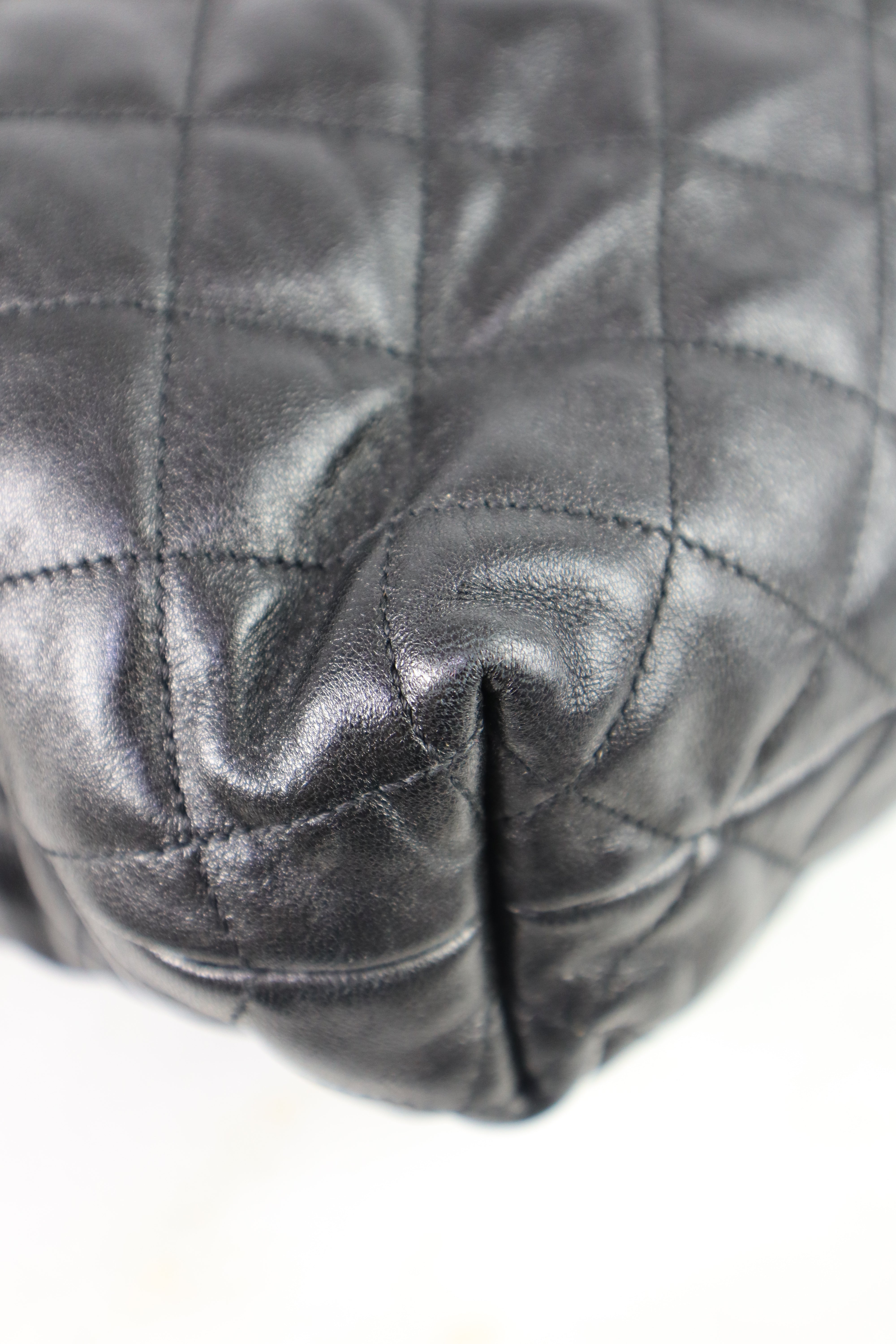 YSL Black ICARE Quilted Tote Bag W/ Pouch