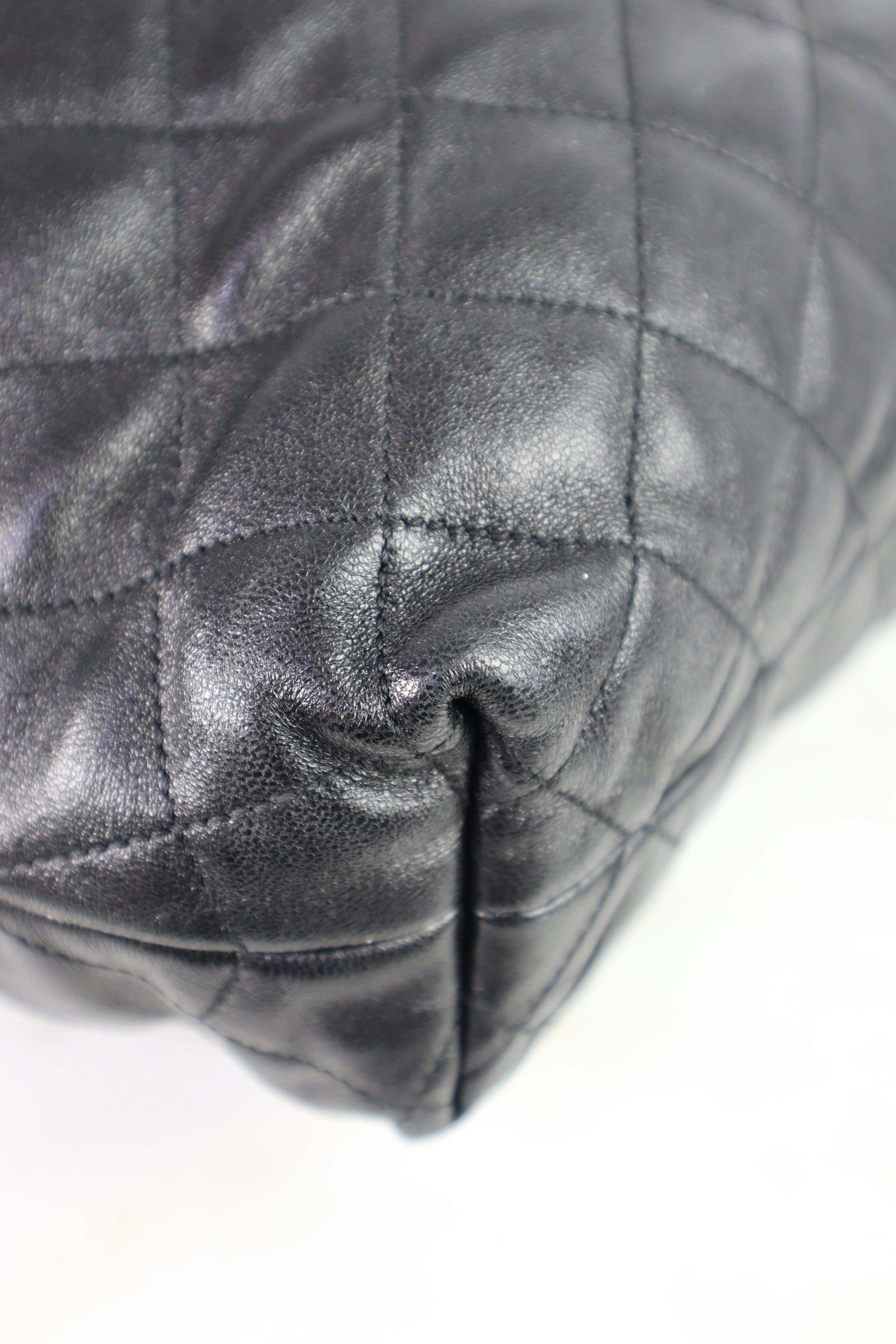 YSL Black ICARE Quilted Tote Bag W/ Pouch