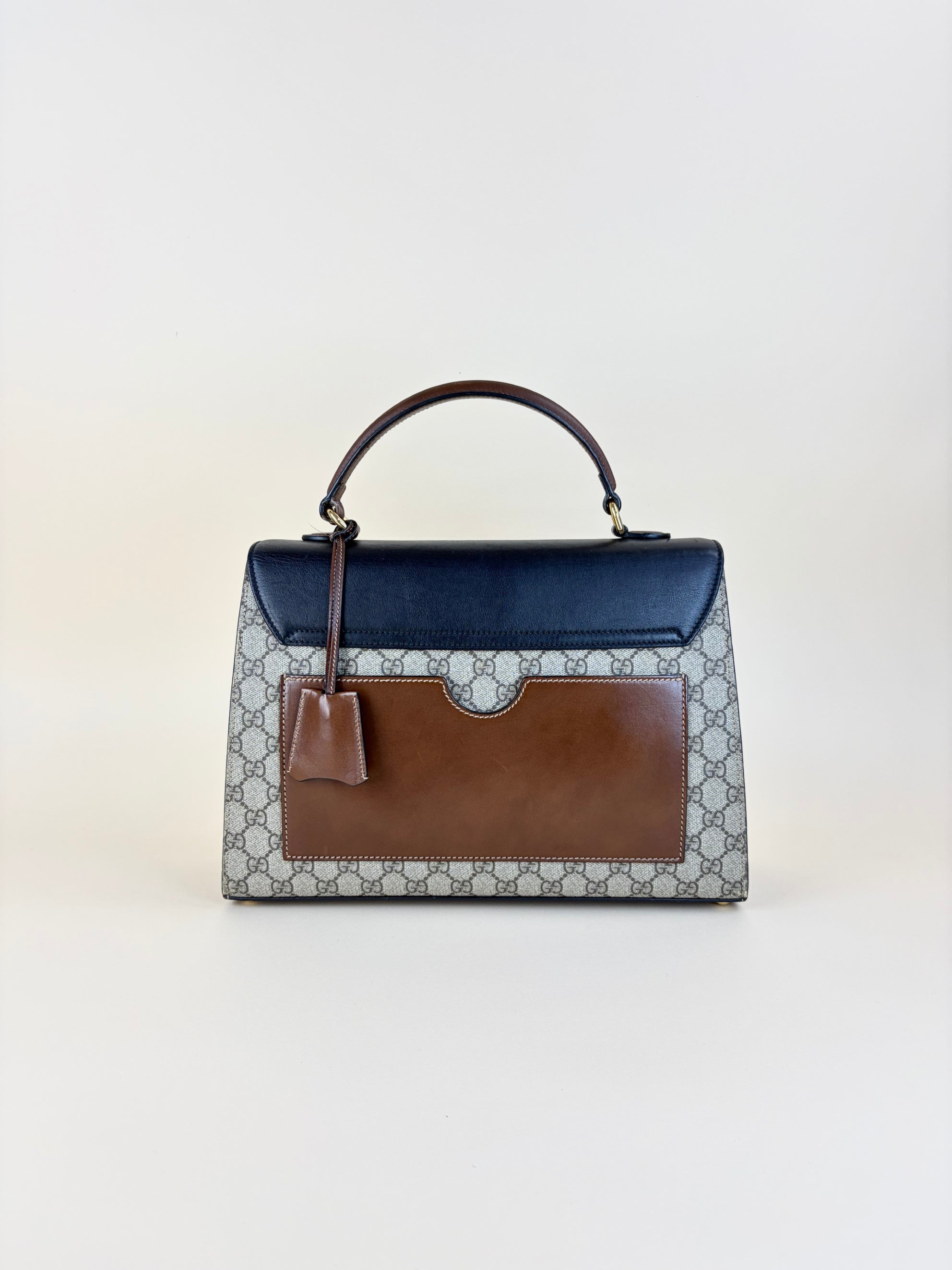 Gucci GG Supreme monogram calfskin medium Padlock Bag