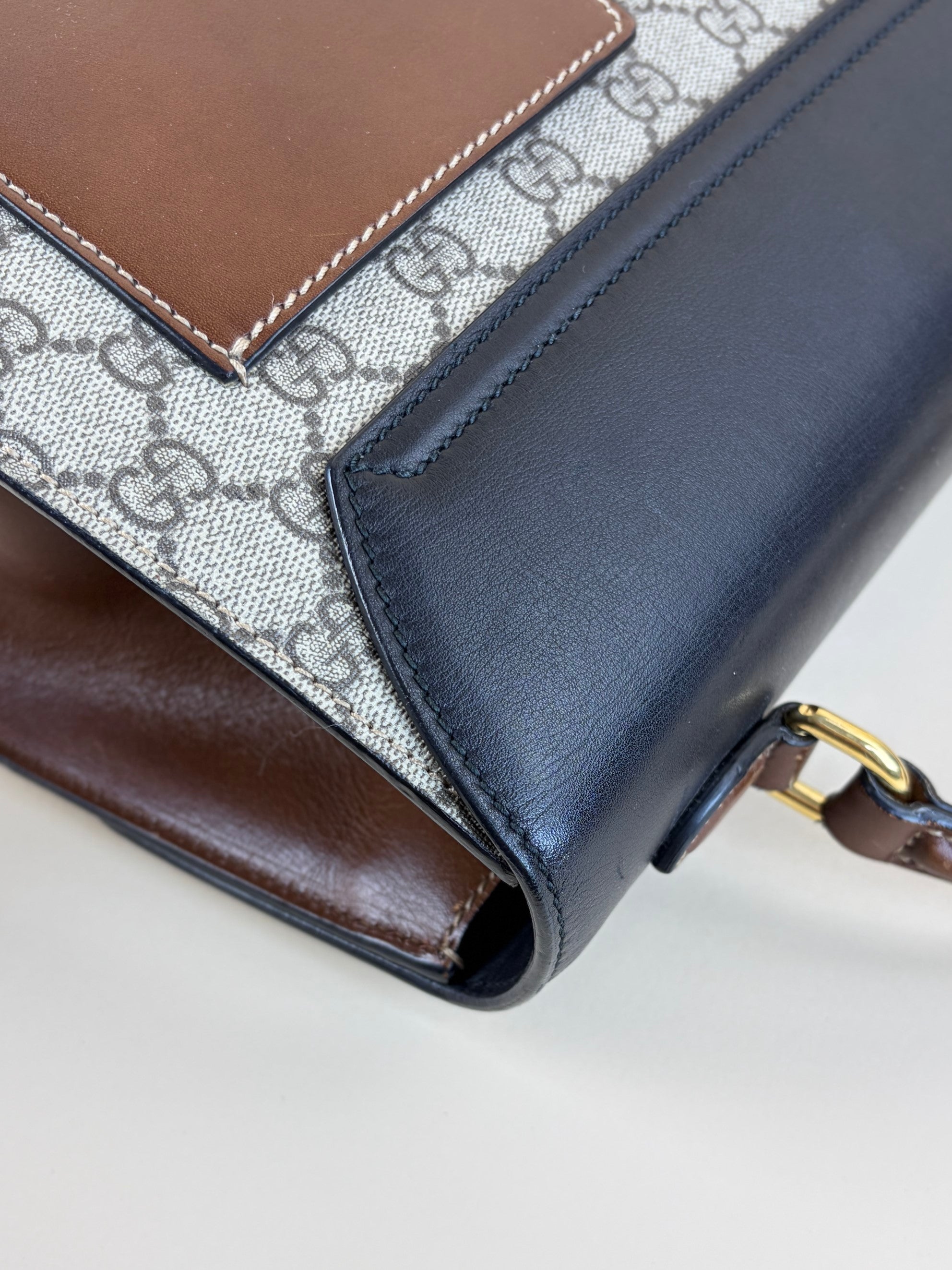 Gucci GG Supreme monogram calfskin medium Padlock Bag