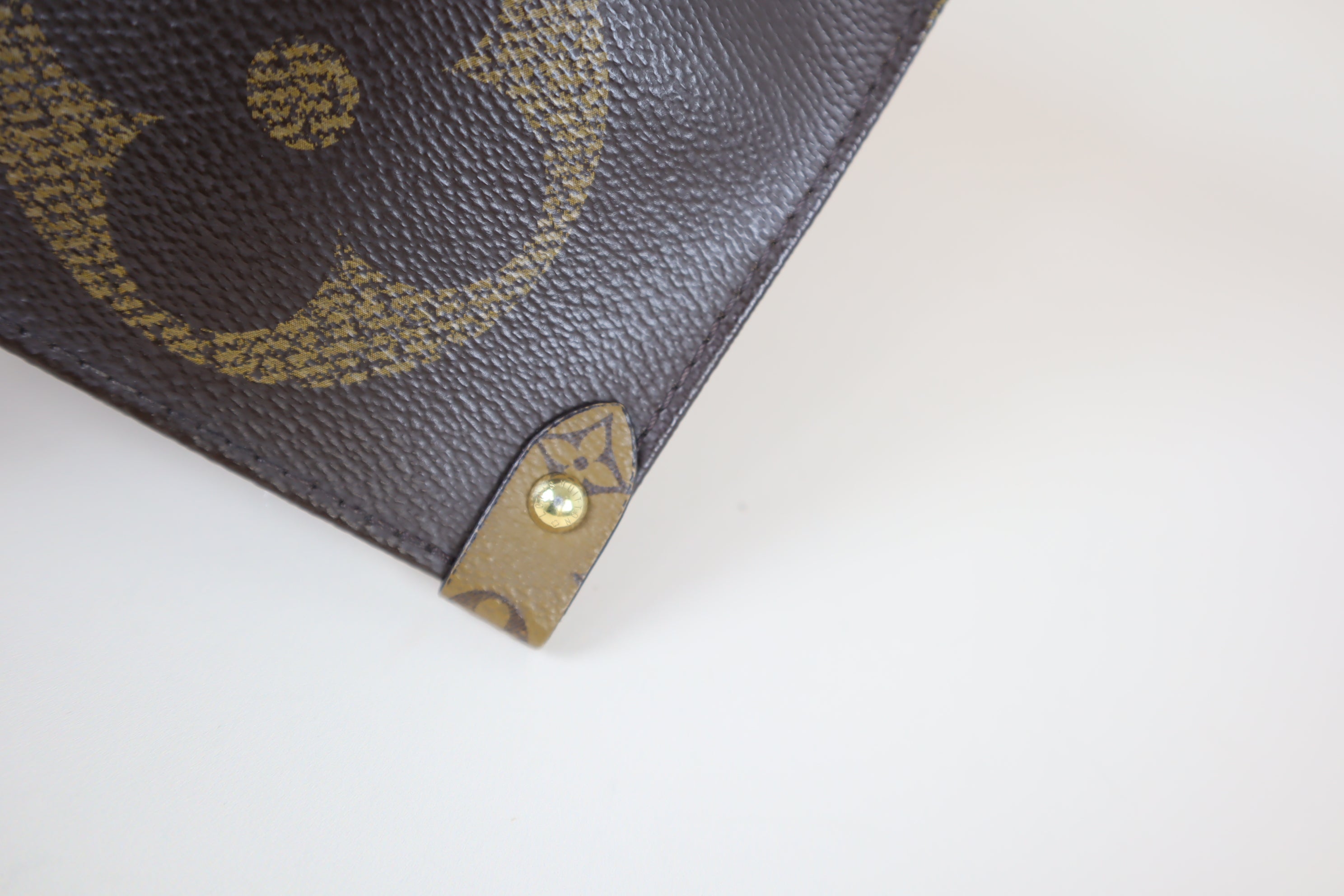 Louis Vuitton monogram Onthego GM Bag with Black Handle