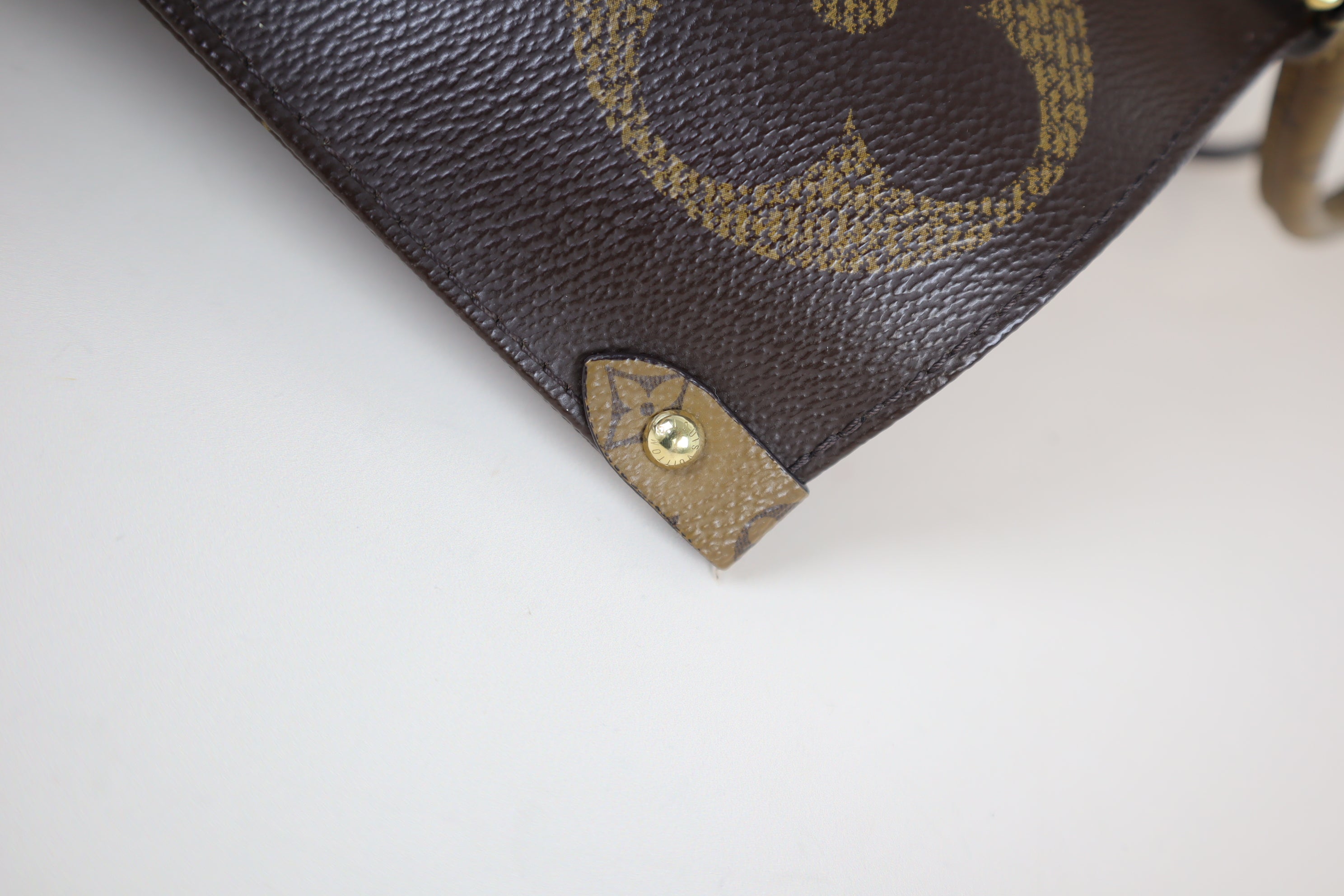 Louis Vuitton monogram Onthego GM Bag with Black Handle