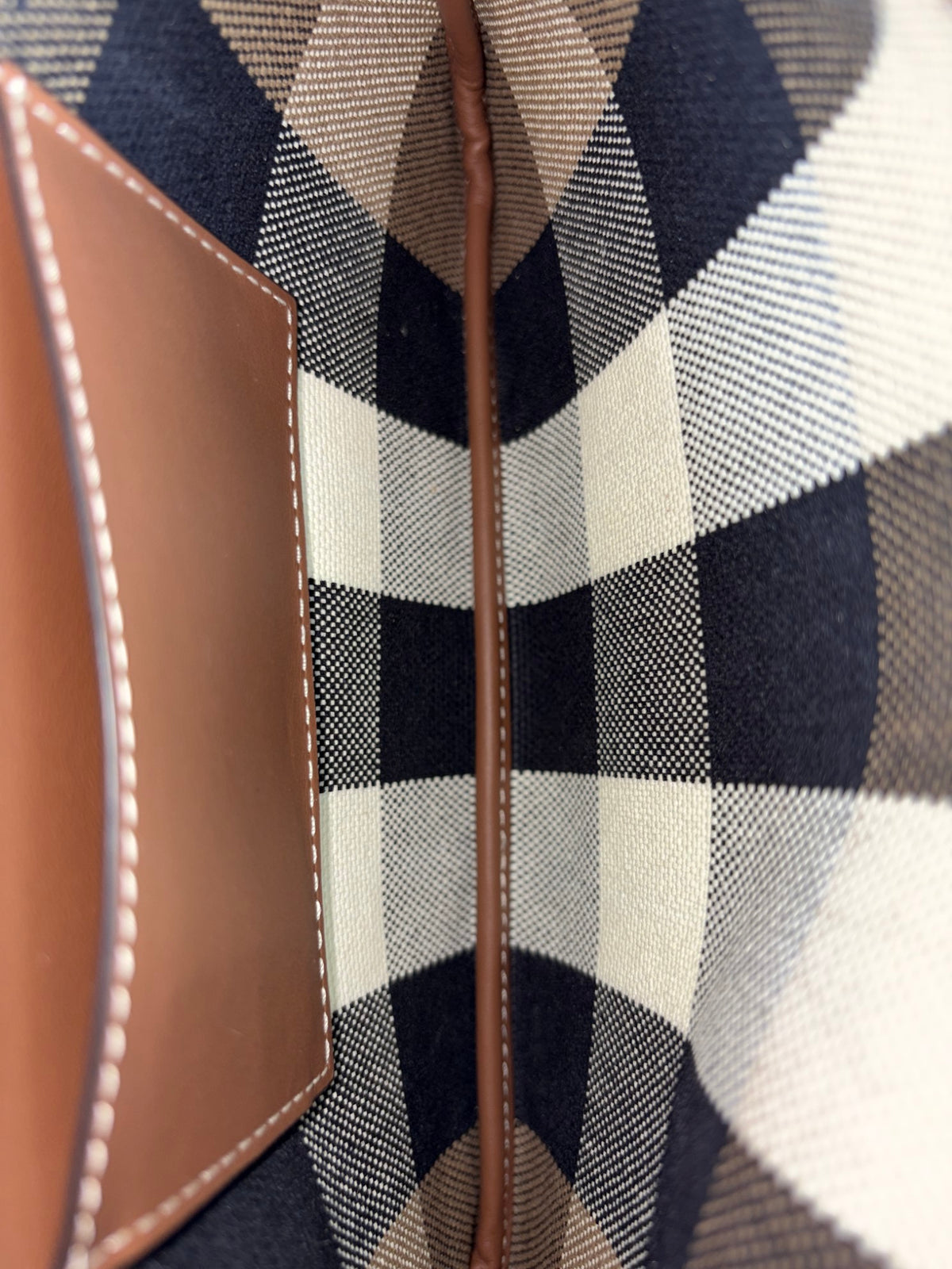 Burberry taupe brown leather/house check canvas new Peyton wristlet pouch
