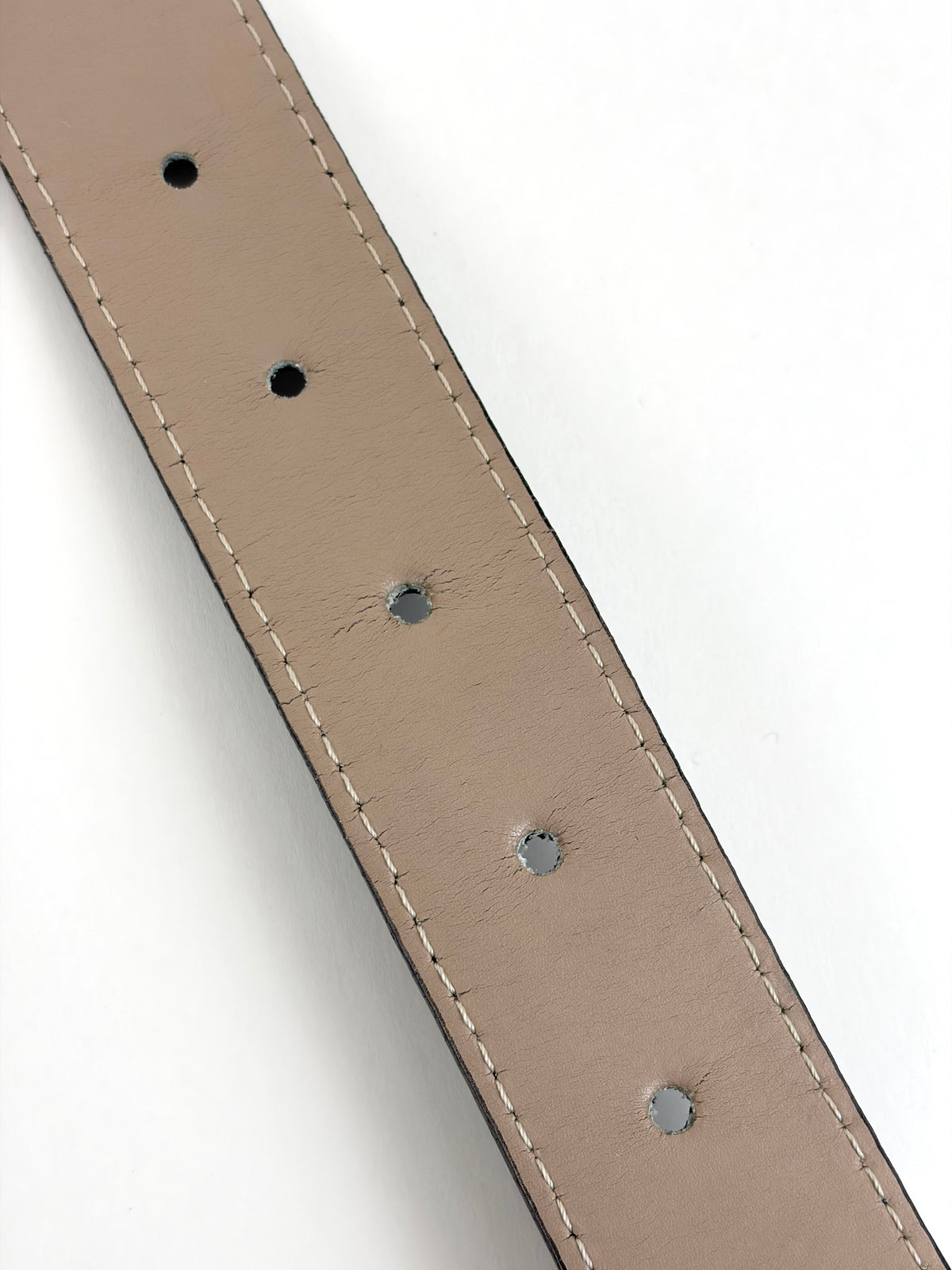 Burberry nova check /black patent leather buckle belt