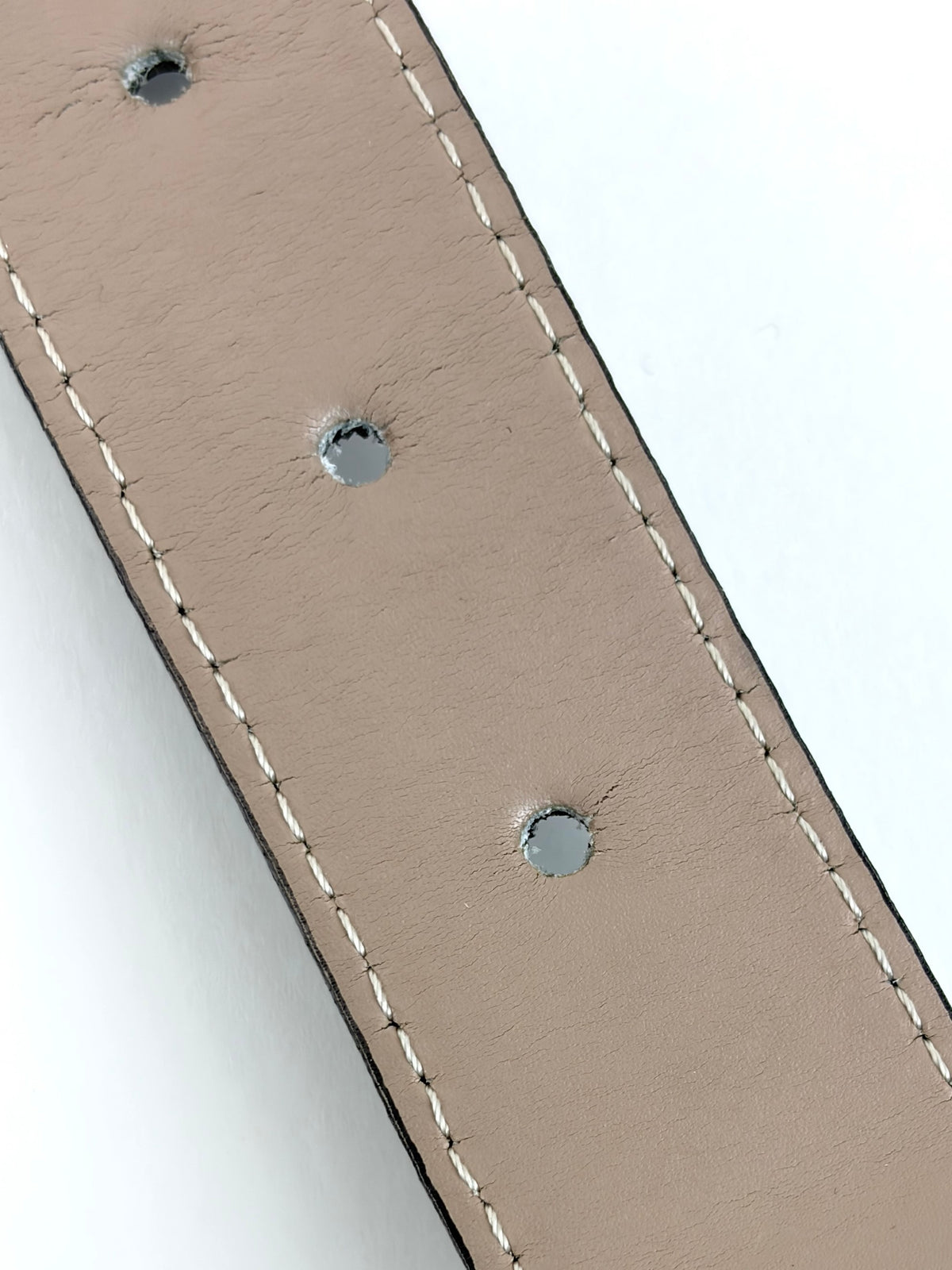 Burberry nova check /black patent leather buckle belt
