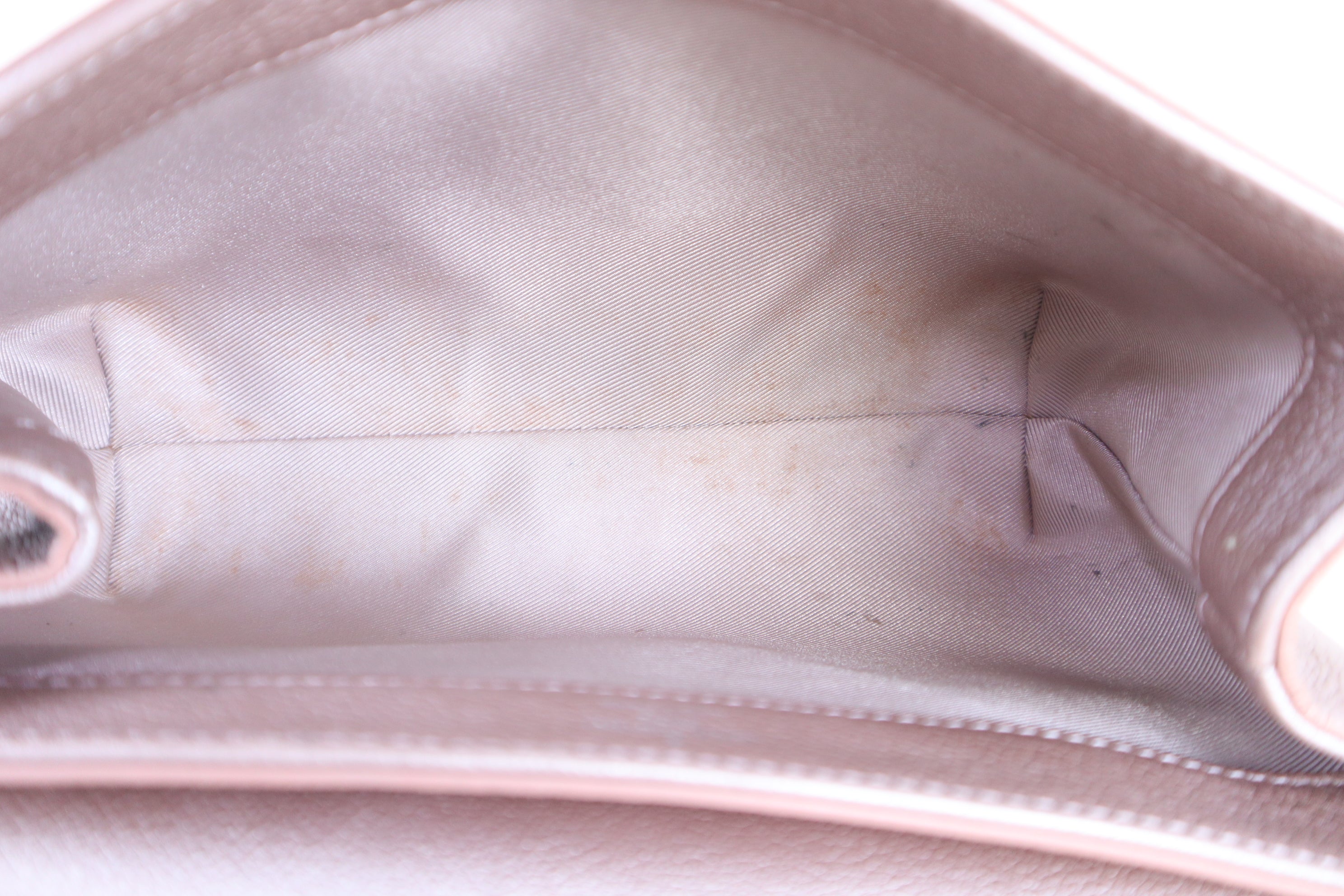 Louis Vuitton Metallic Pink Eyelet Lock Me Bag