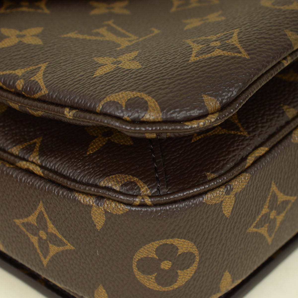 Louis Vuitton Monogram Pochette Metis Bag