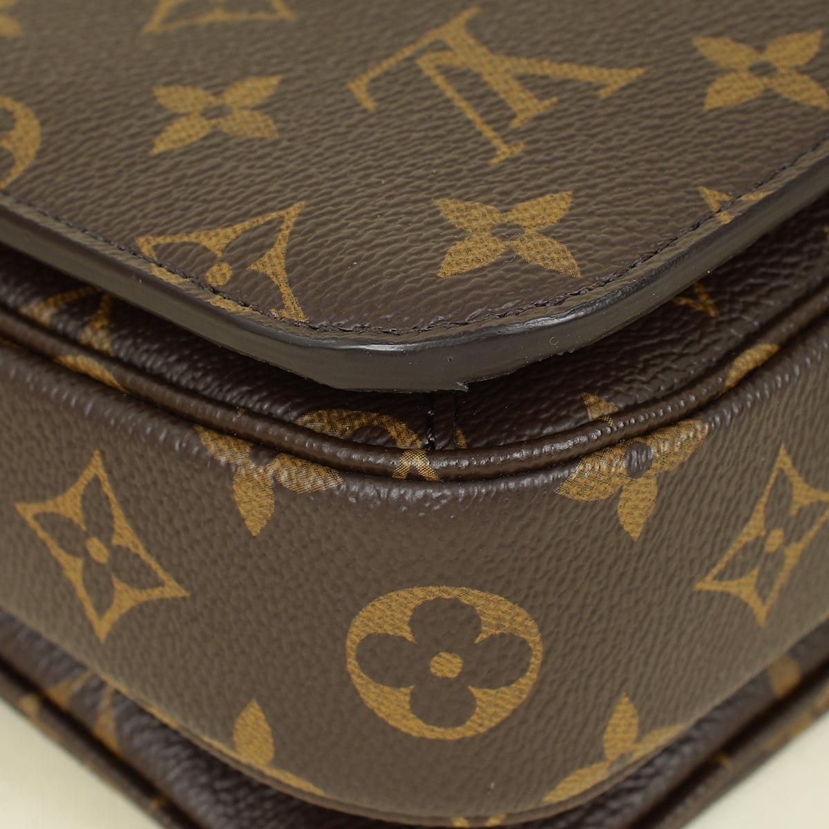 Louis Vuitton Monogram Pochette Metis Bag