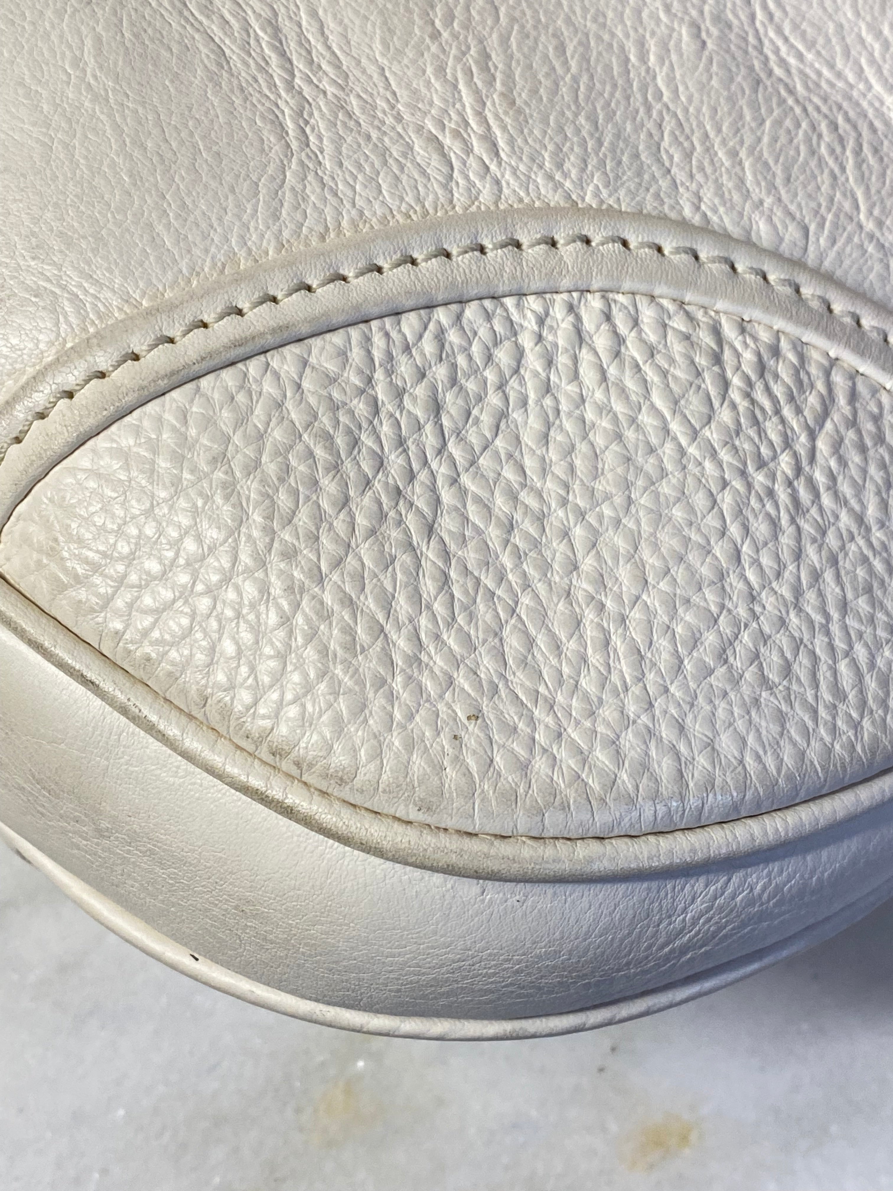Burberry White Shoulder Bag