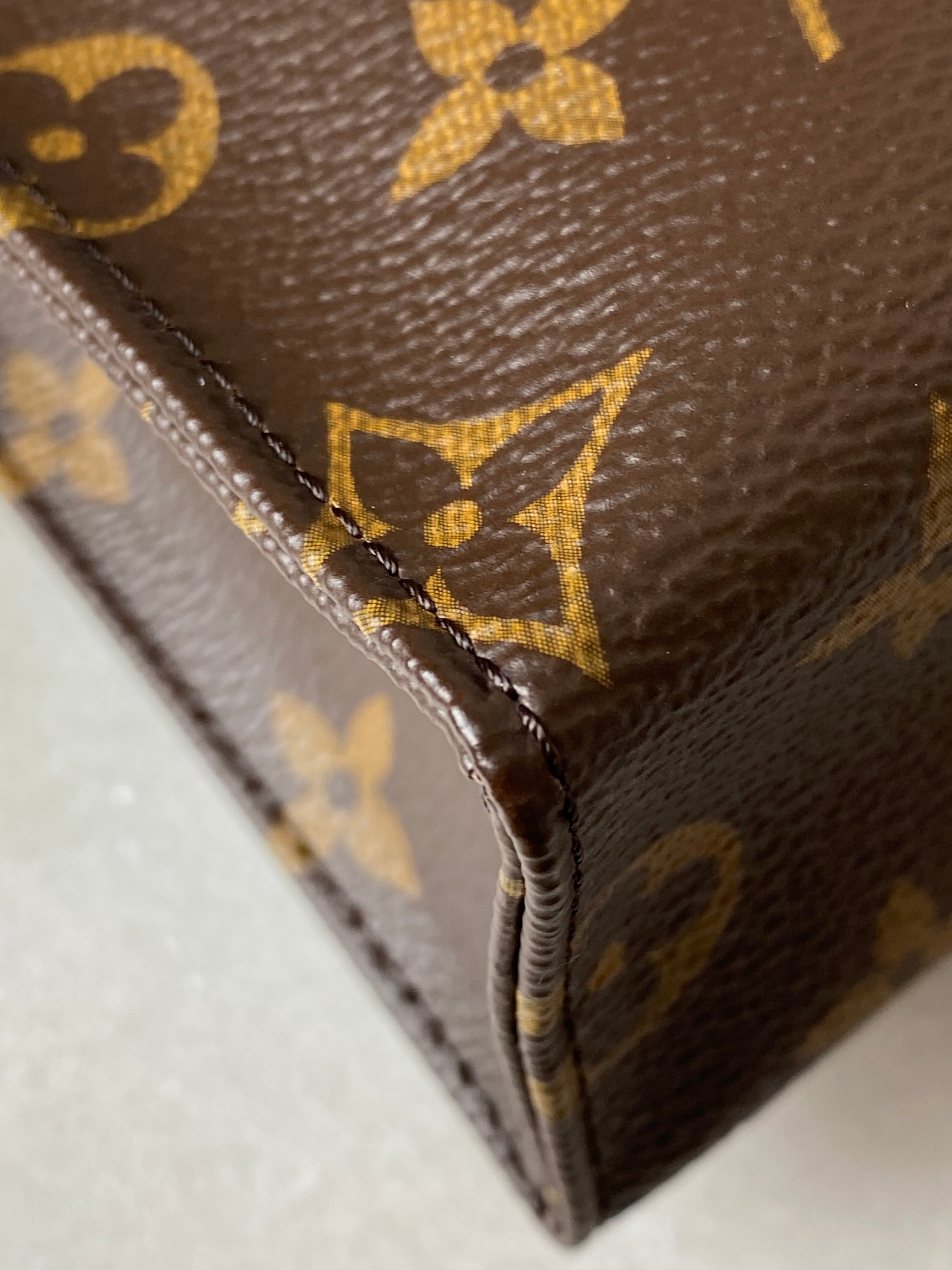 Louis Vuitton Monogram Zip Pouch 26-Pouch-Louis Vuitton-The Closet Egypt