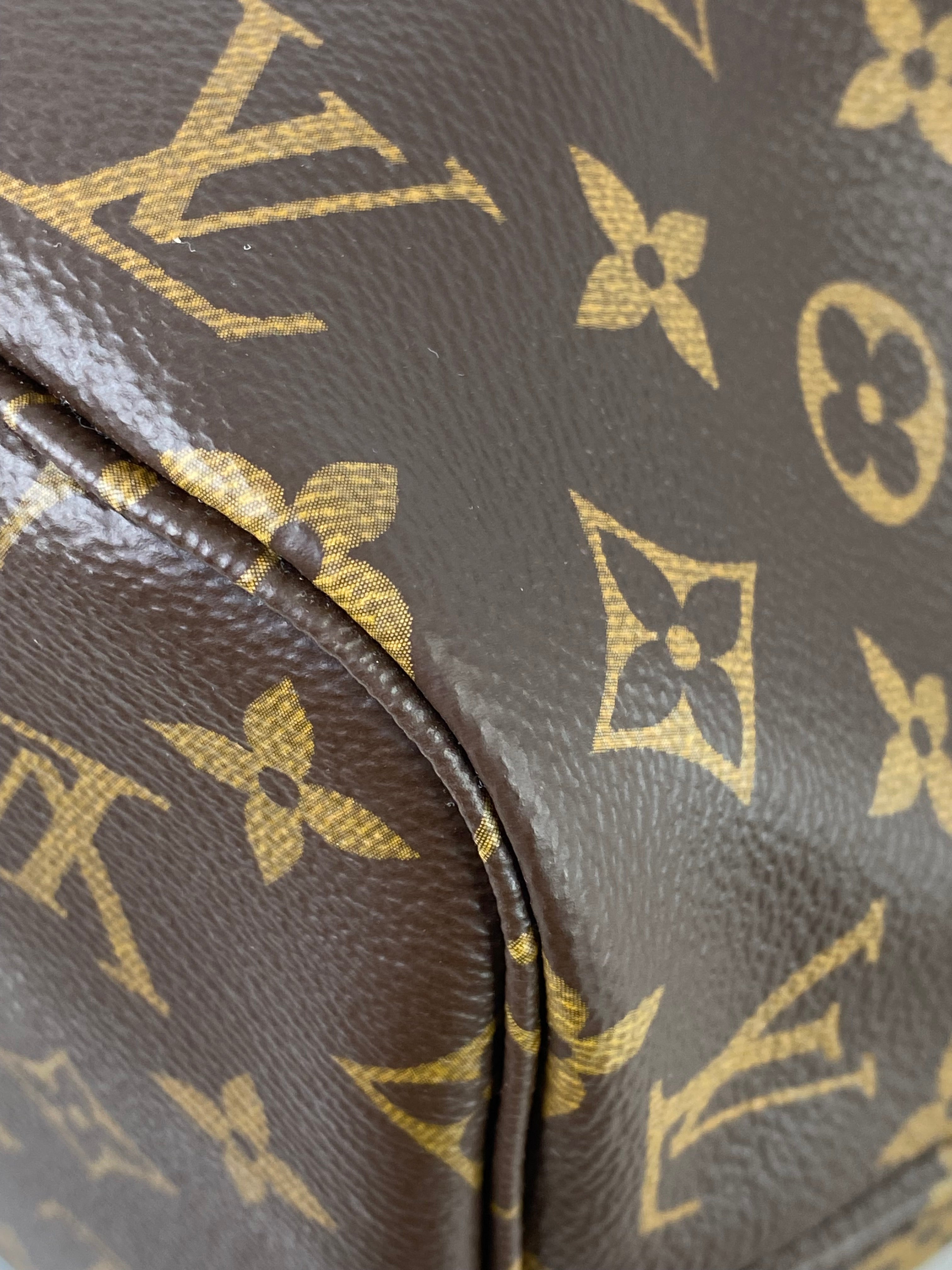 Louis Vuitton Monogram Neverfull MM Shoulder Bag W/ Pouch