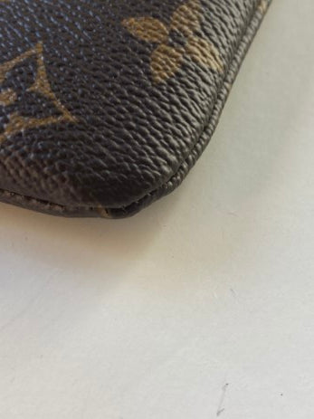 Louis Vuitton Daily Monogram Pouch-Pouch-Louis Vuitton-The Closet Egypt