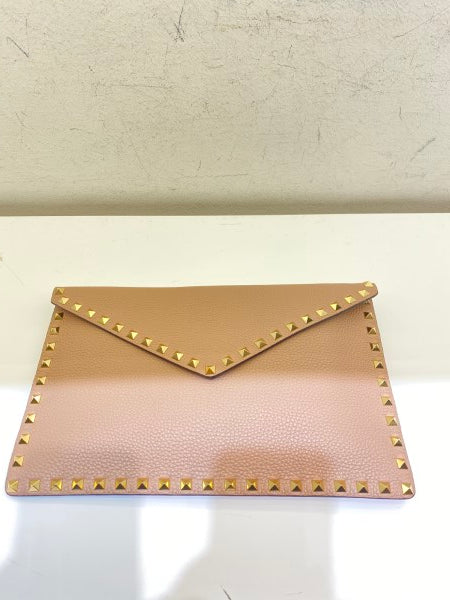 Valentino Nude Clutch-Clutch-Valentino-The Closet Egypt