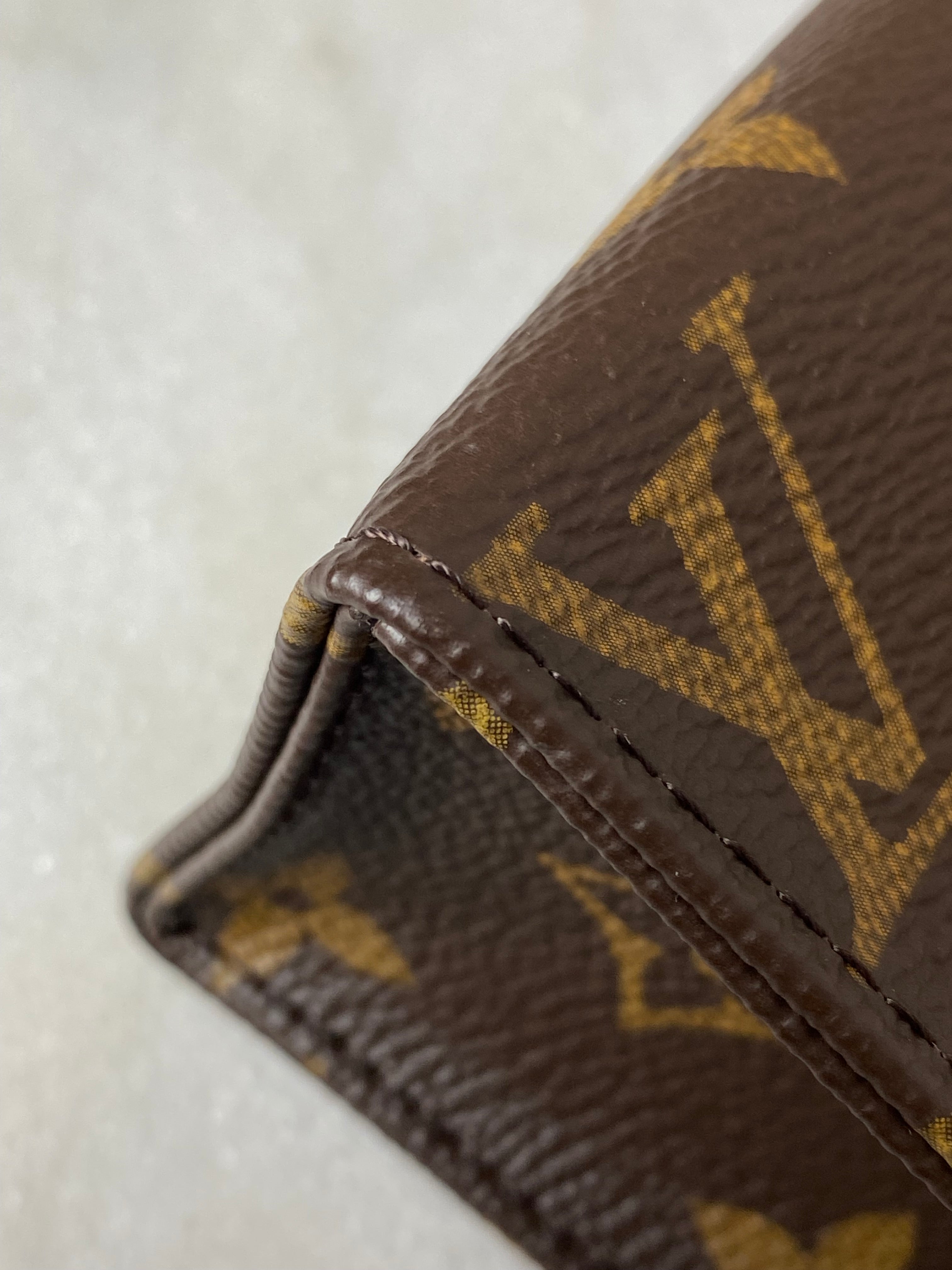 Louis Vuitton Monogram Zip Pouch 19-Pouch-Louis Vuitton-The Closet Egypt