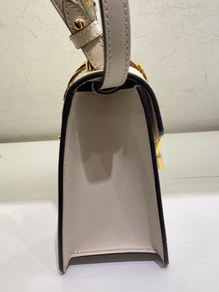 Gucci White Sylvie Mini Crossbody Bag-handbag-Gucci-The Closet Egypt