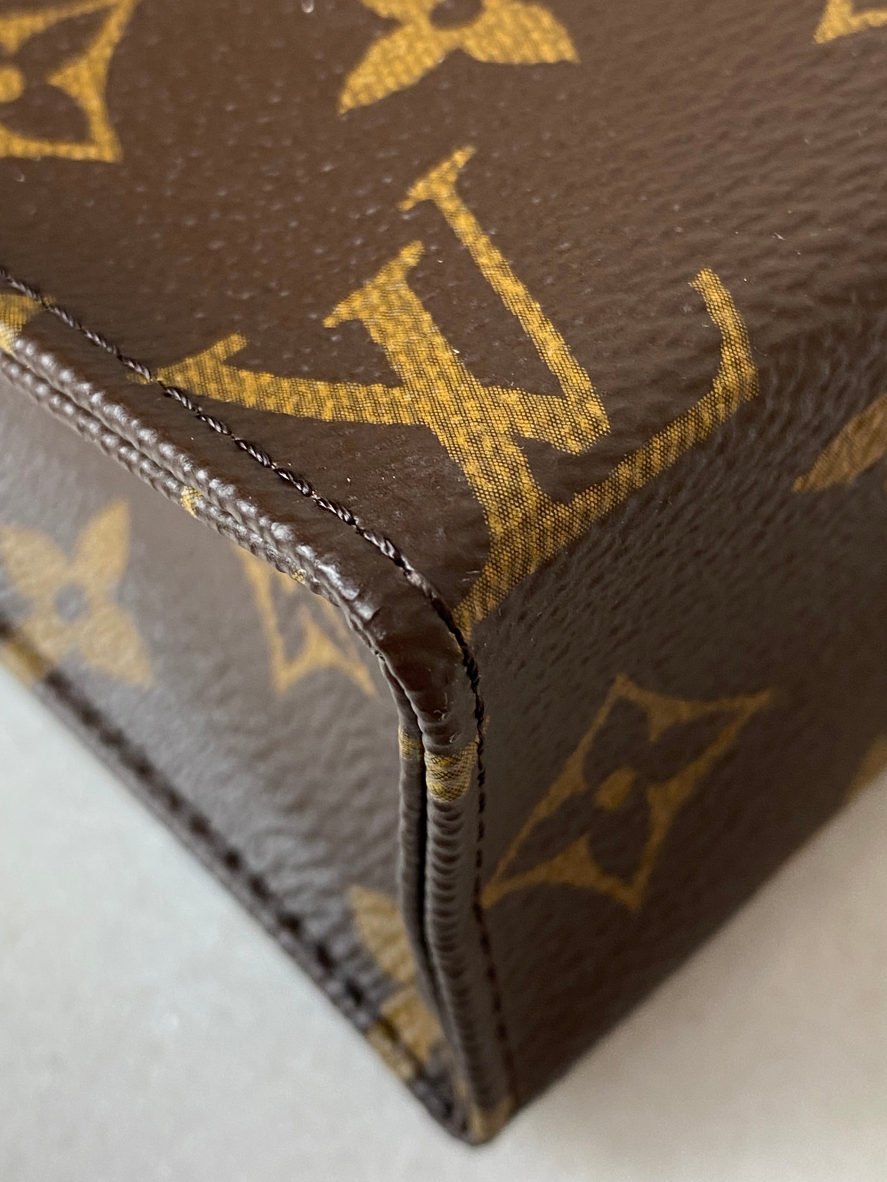 Louis Vuitton Monogram Zip Pouch 19-Pouch-Louis Vuitton-The Closet Egypt